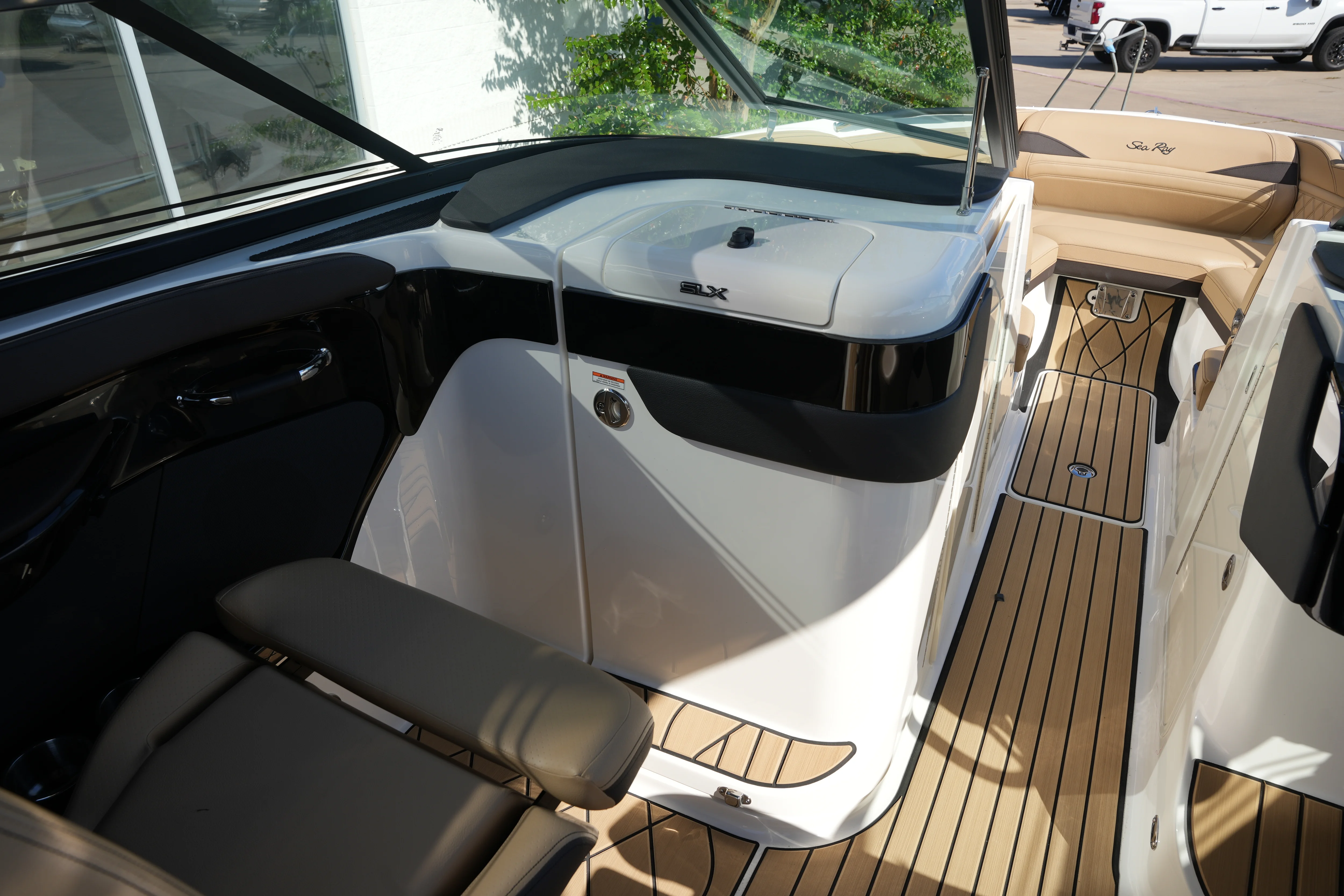 2026 Sea Ray SLX 280 Image Thumbnail #23