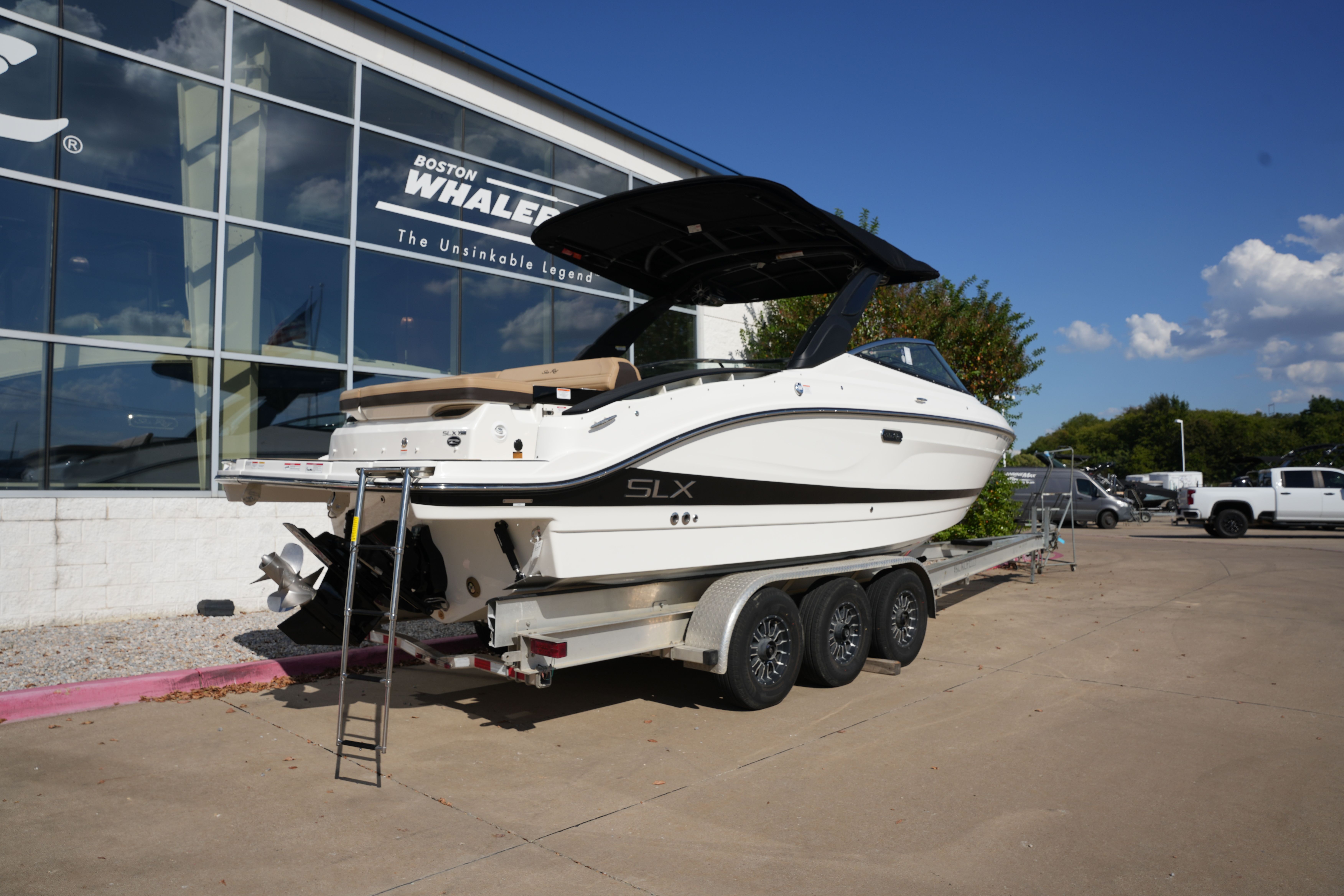 2026 Sea Ray SLX 280 Image Thumbnail #2