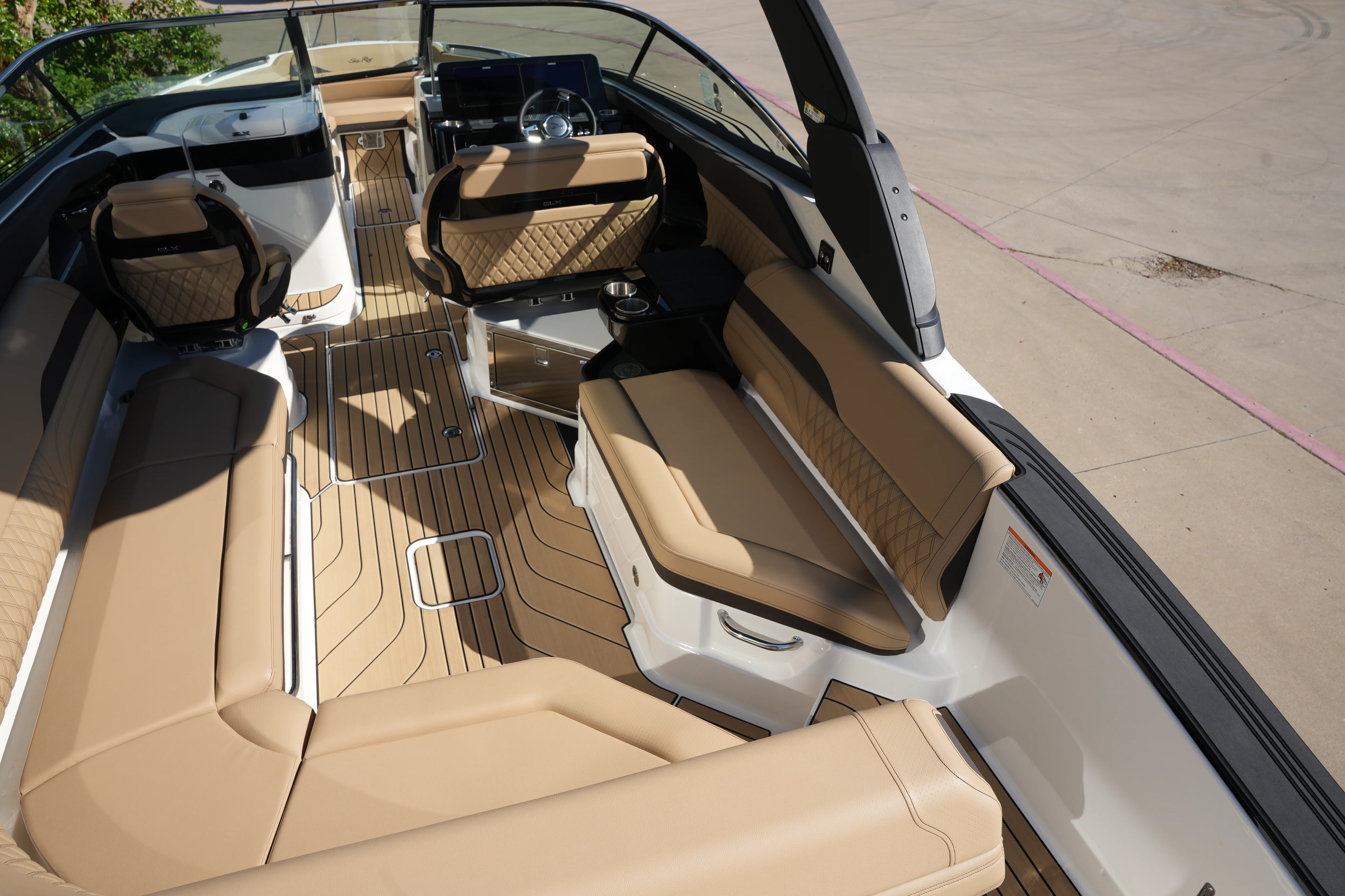 2026 Sea Ray SLX 280 Image Thumbnail #13