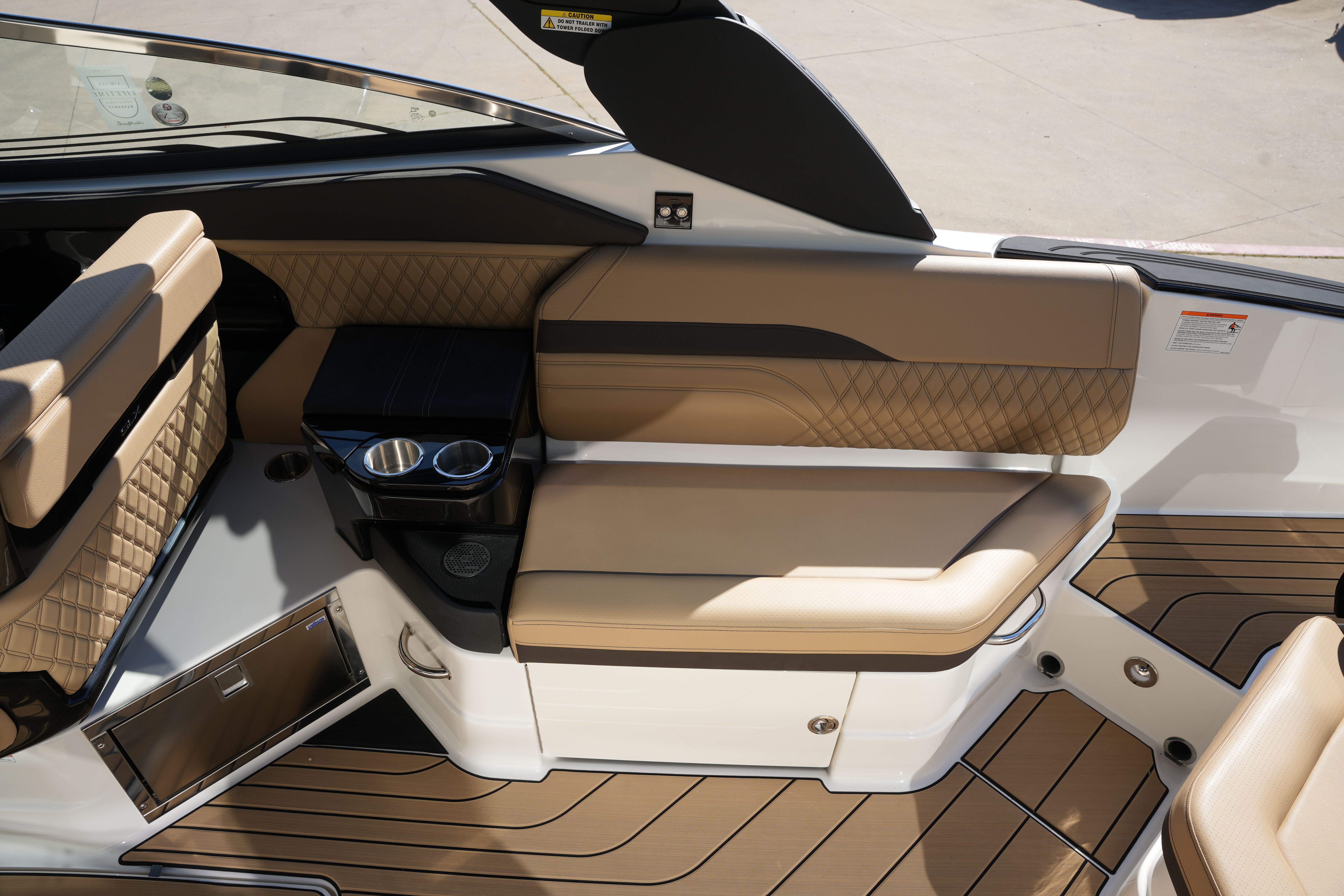 2026 Sea Ray SLX 280 Image Thumbnail #17