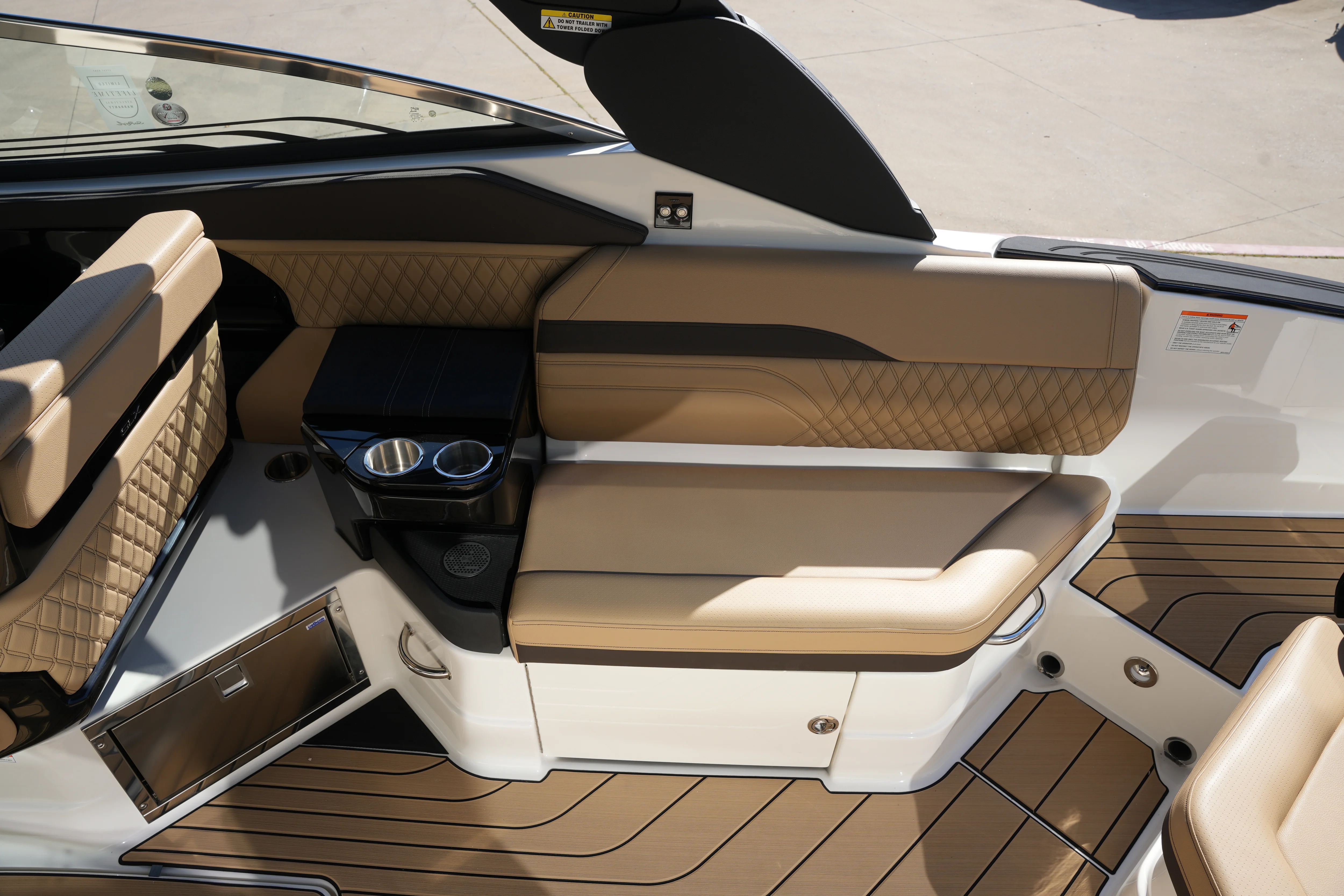 2026 Sea Ray SLX 280 Image Thumbnail #17