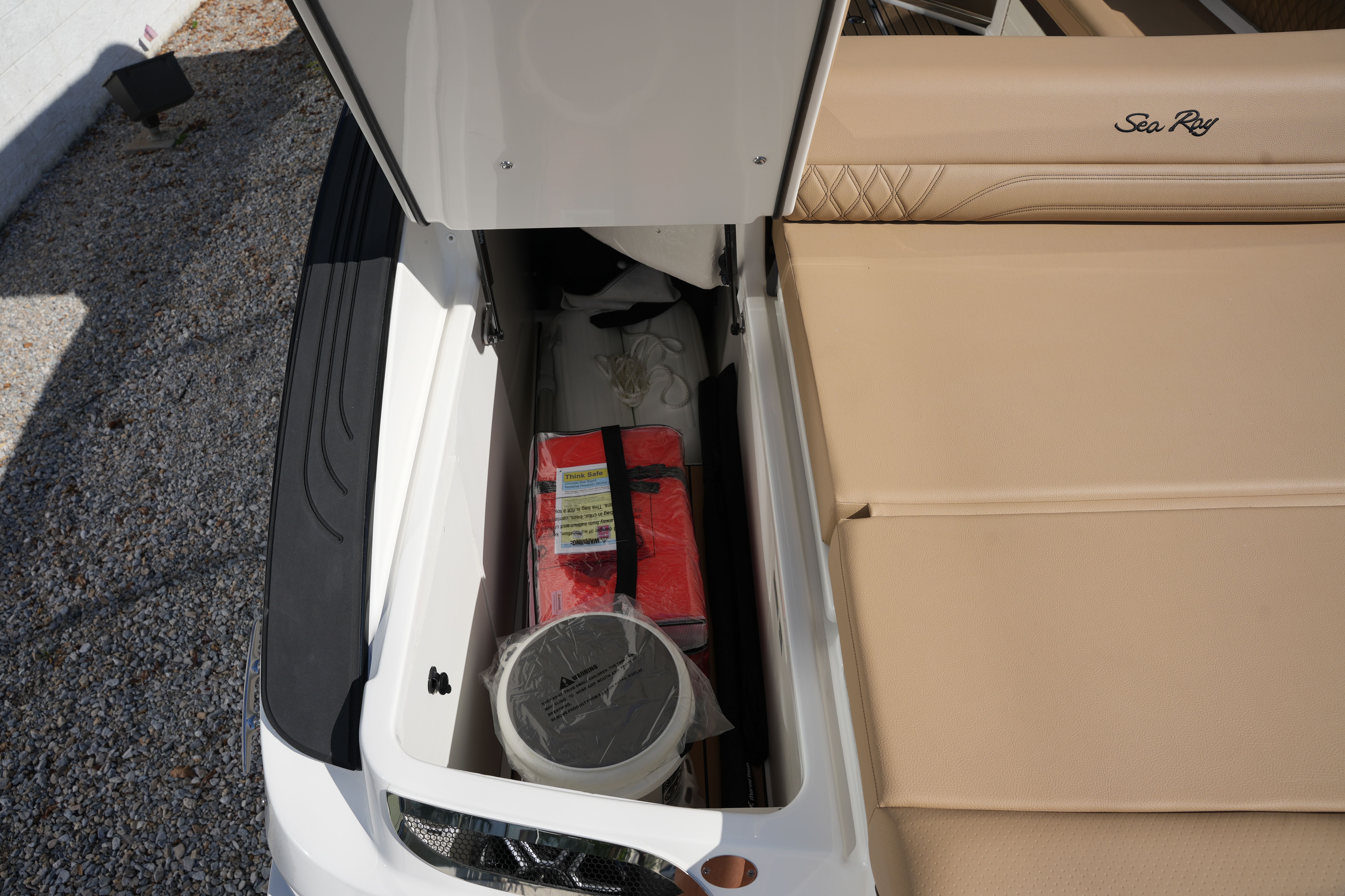 2026 Sea Ray SLX 280 Image Thumbnail #9