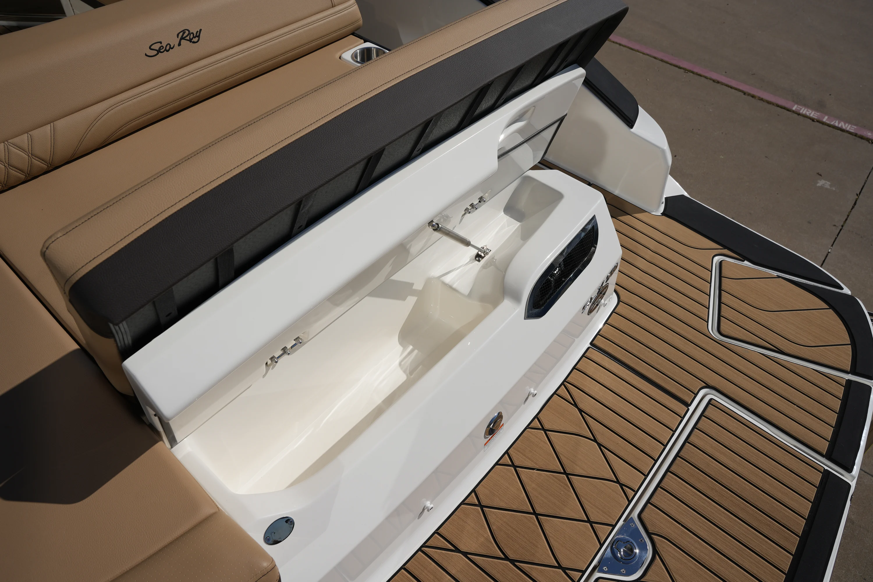 2026 Sea Ray SLX 280 Image Thumbnail #8