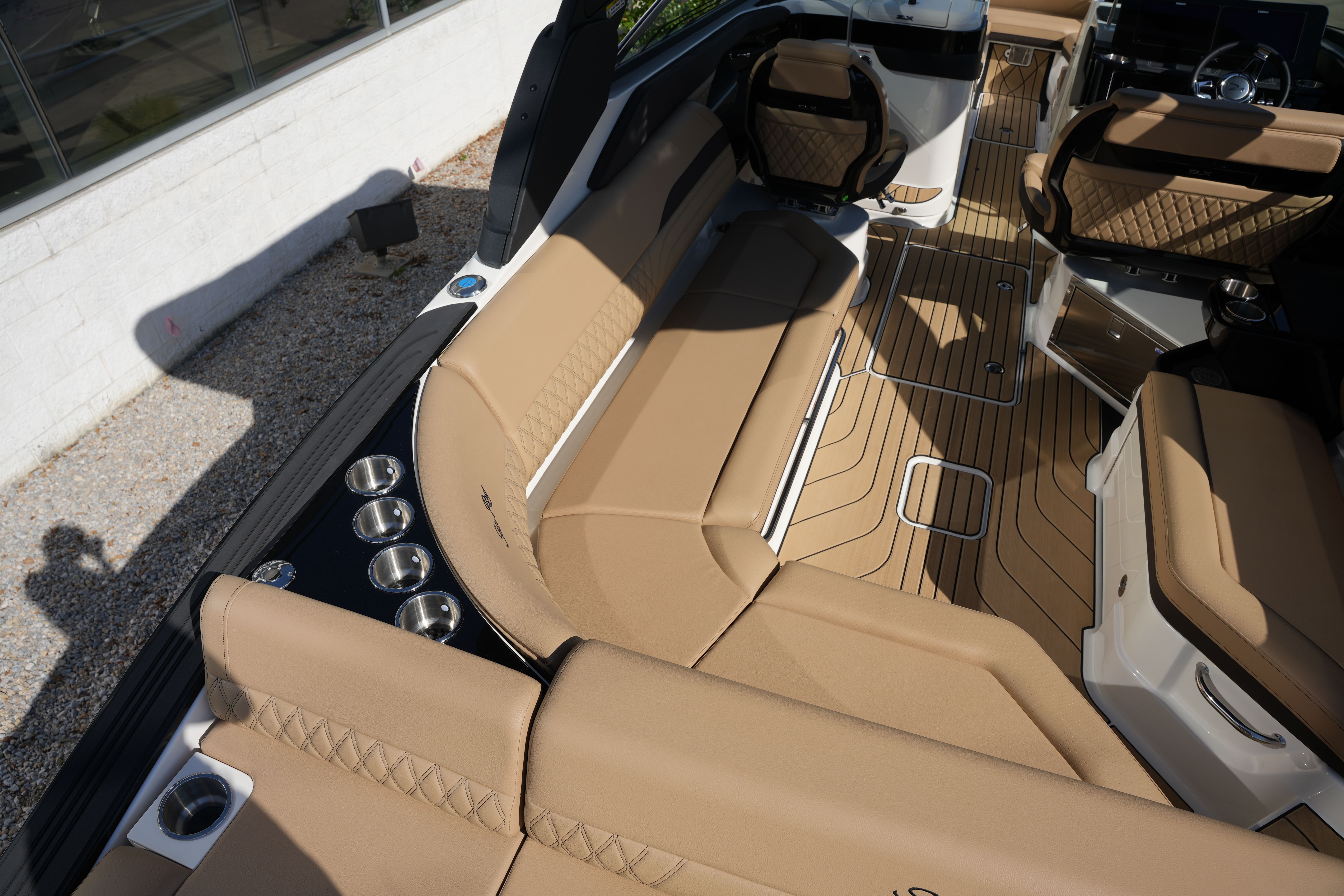 2026 Sea Ray SLX 280 Image Thumbnail #12