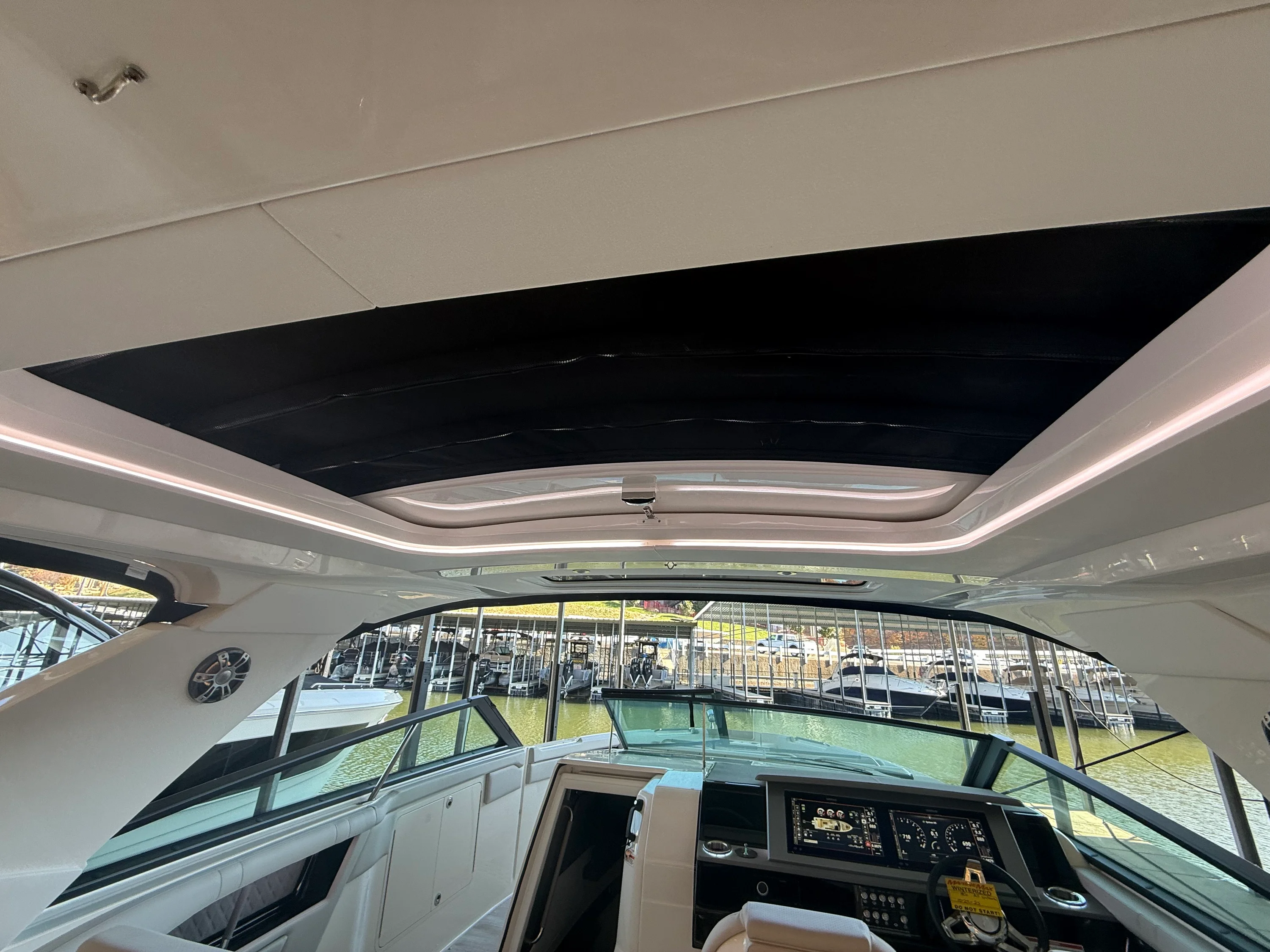 2026 Sea Ray SLX 400 Outboard Image Thumbnail #17