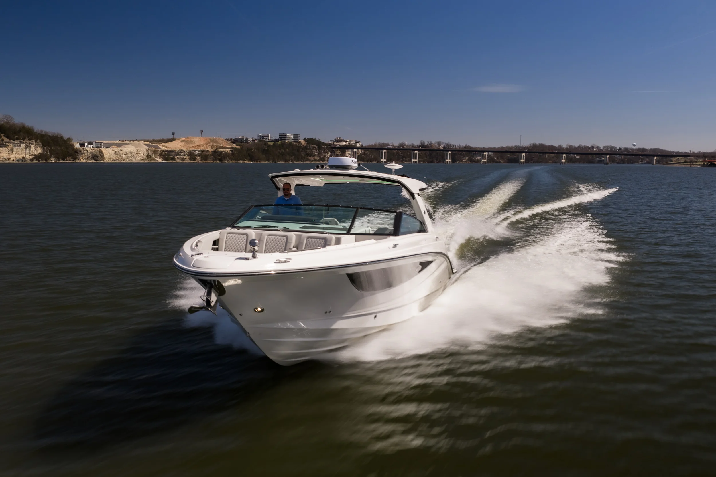 2026 Sea Ray SLX 400 Outboard Image Thumbnail #7