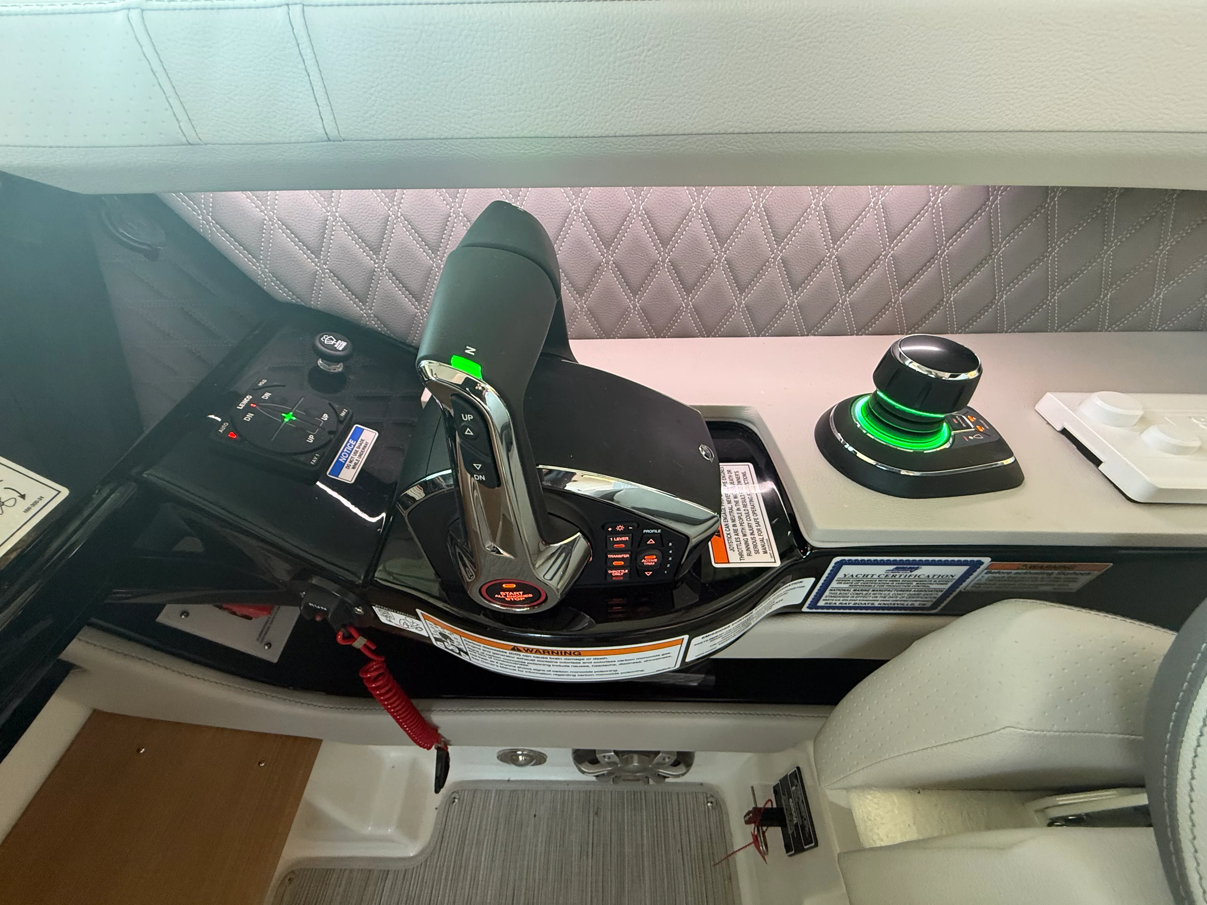 2026 Sea Ray SLX 400 Outboard Image Thumbnail #11