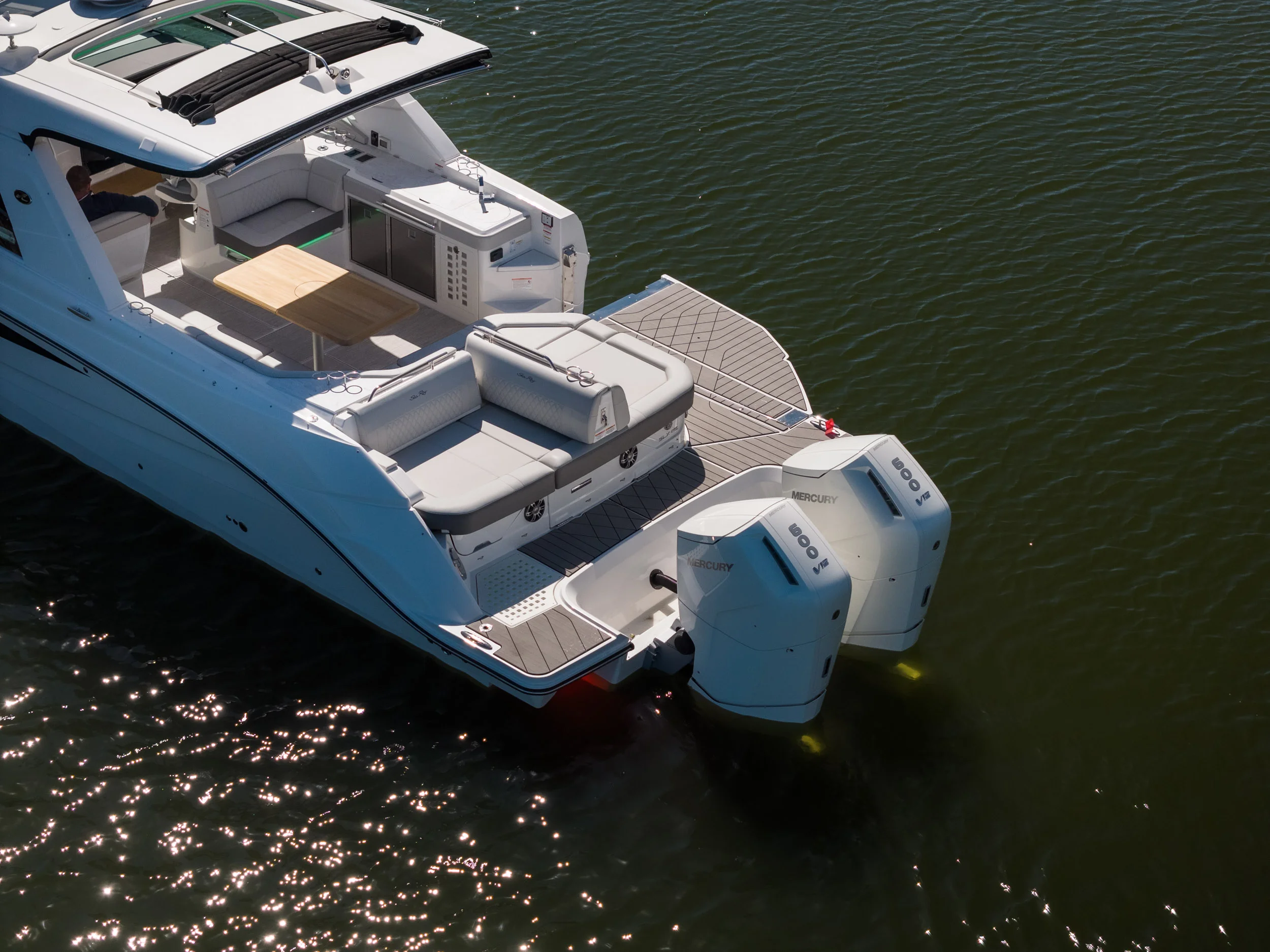 2026 Sea Ray SLX 400 Outboard Image Thumbnail #1