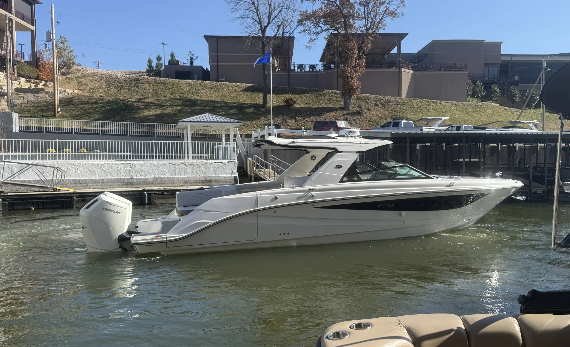 2026 Sea Ray SLX 400 Outboard Image Thumbnail #2