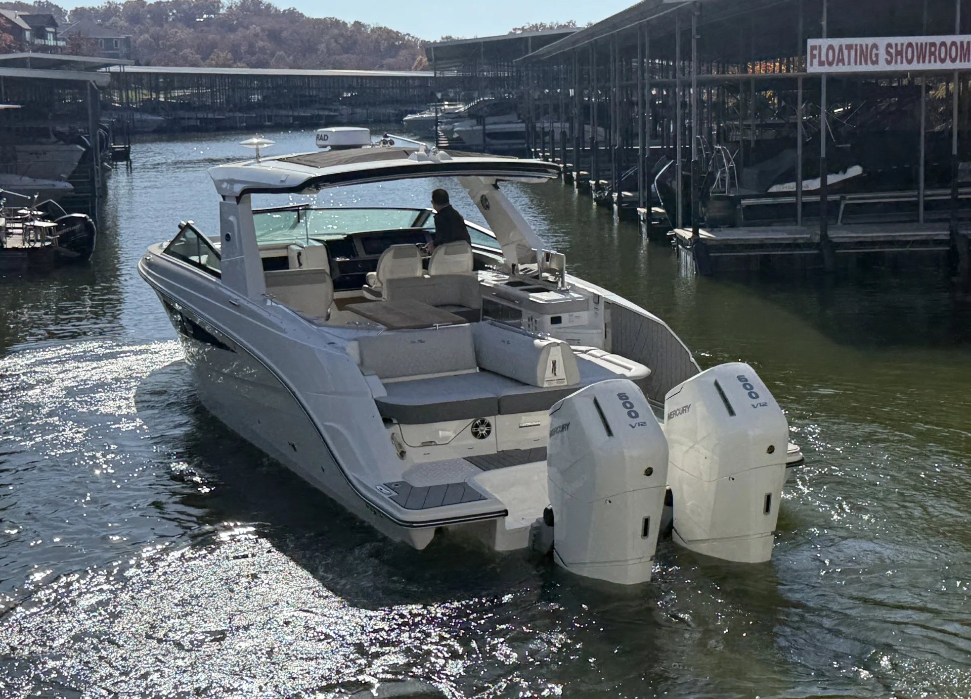 2026 Sea Ray SLX 400 Outboard Image Thumbnail #6