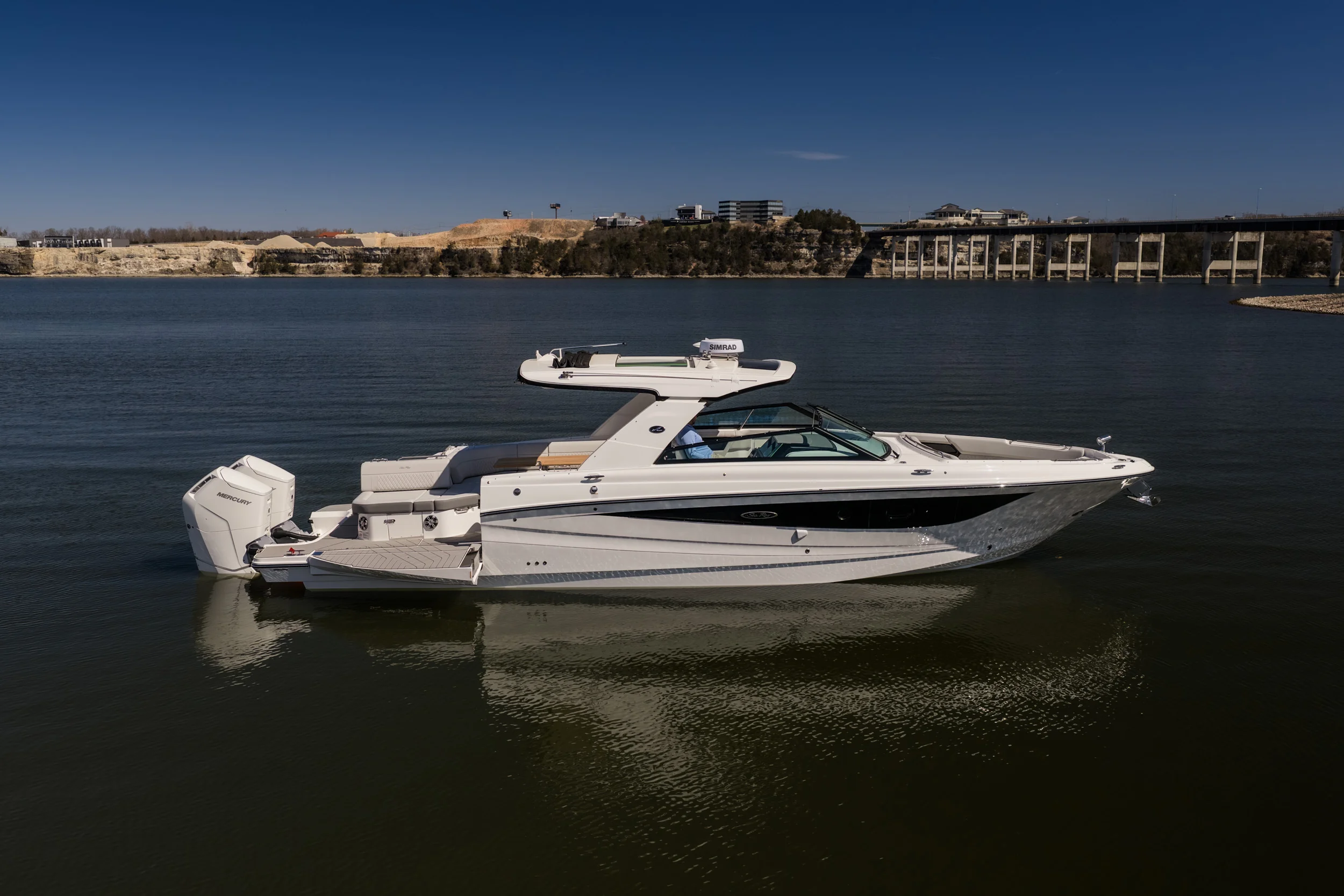 2026 Sea Ray SLX 400 Outboard Image Thumbnail #9