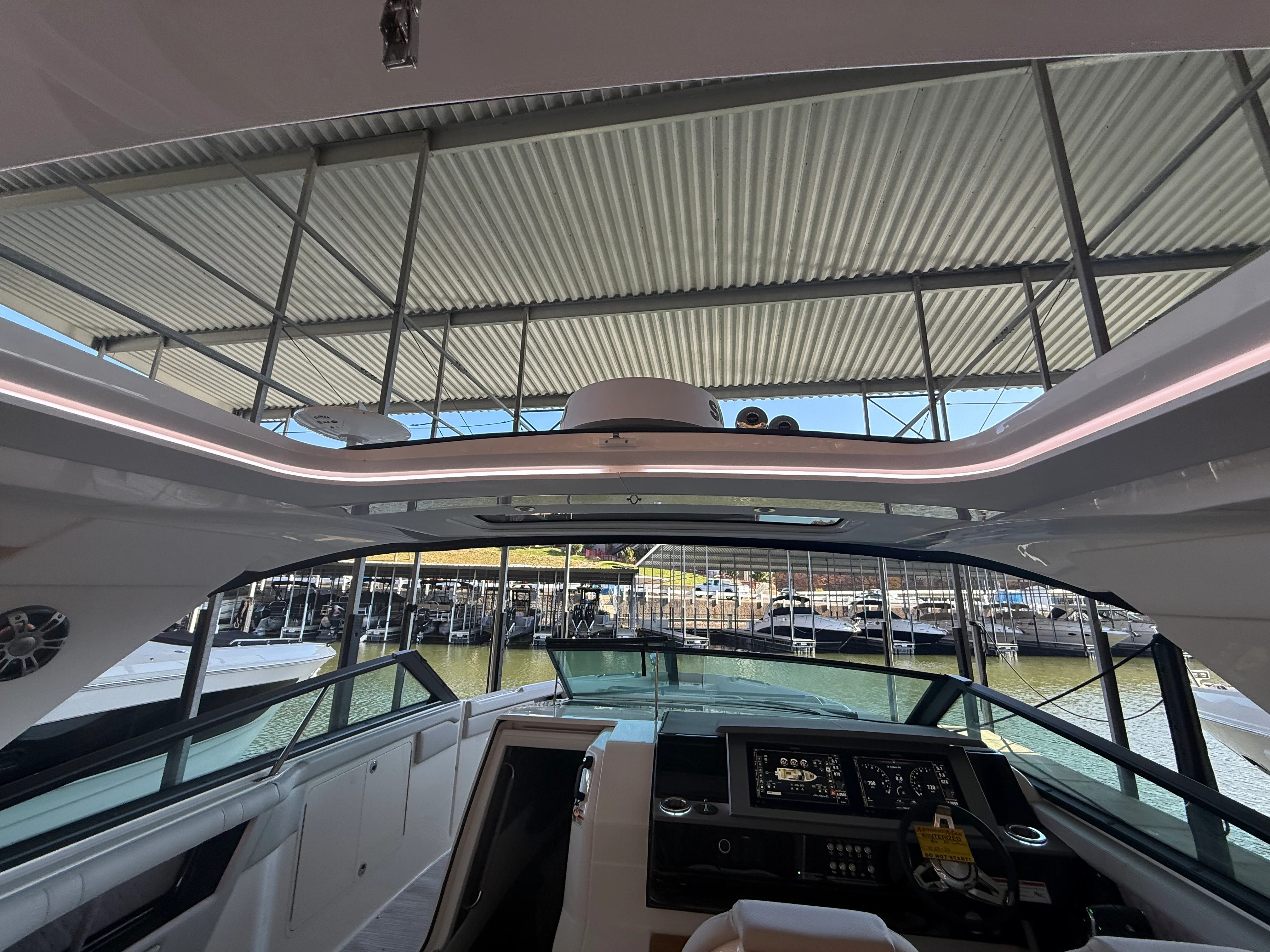 2026 Sea Ray SLX 400 Outboard Image Thumbnail #18