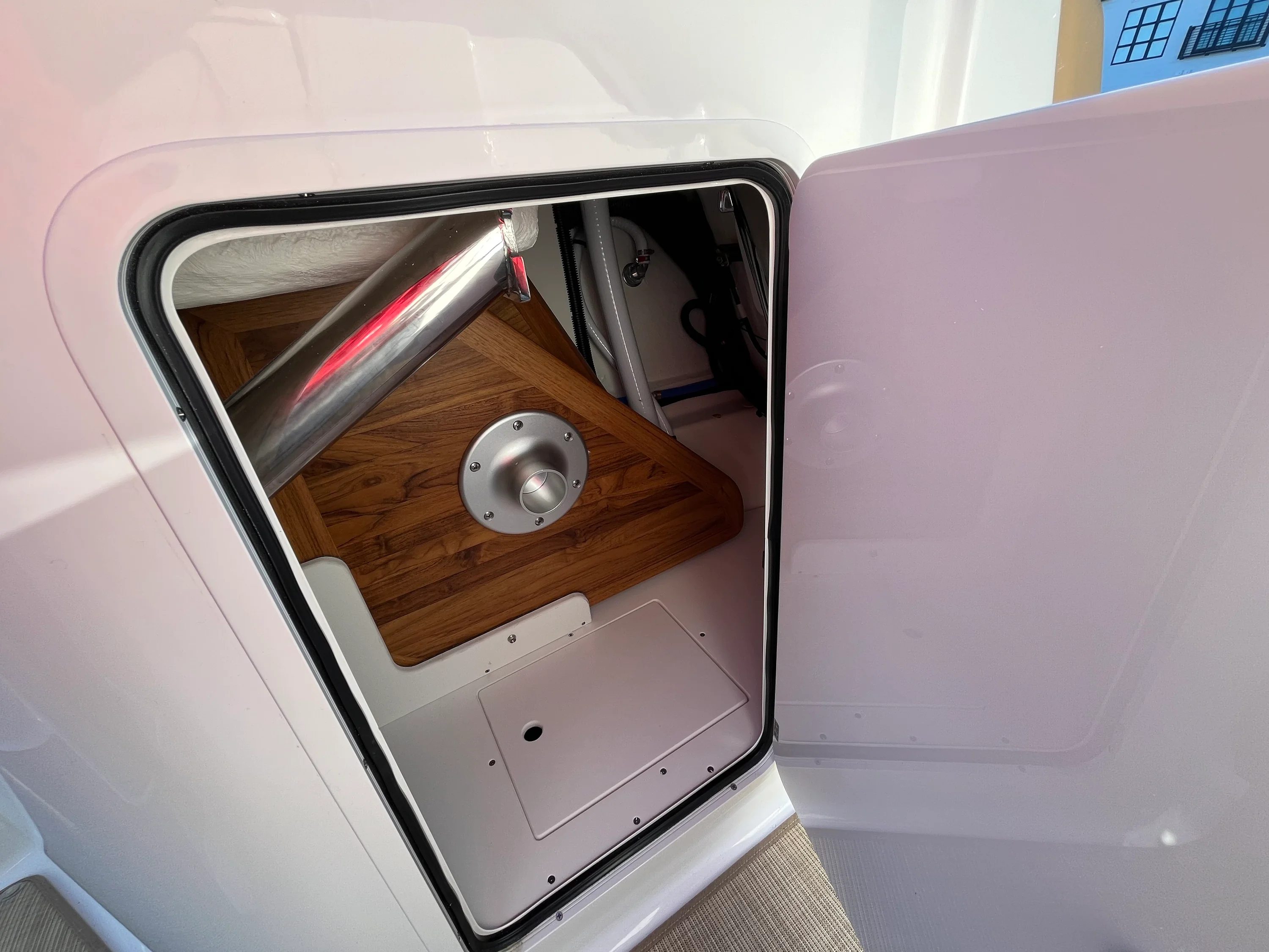 2026 Sea Ray SDX 250 Outboard Image Thumbnail #17