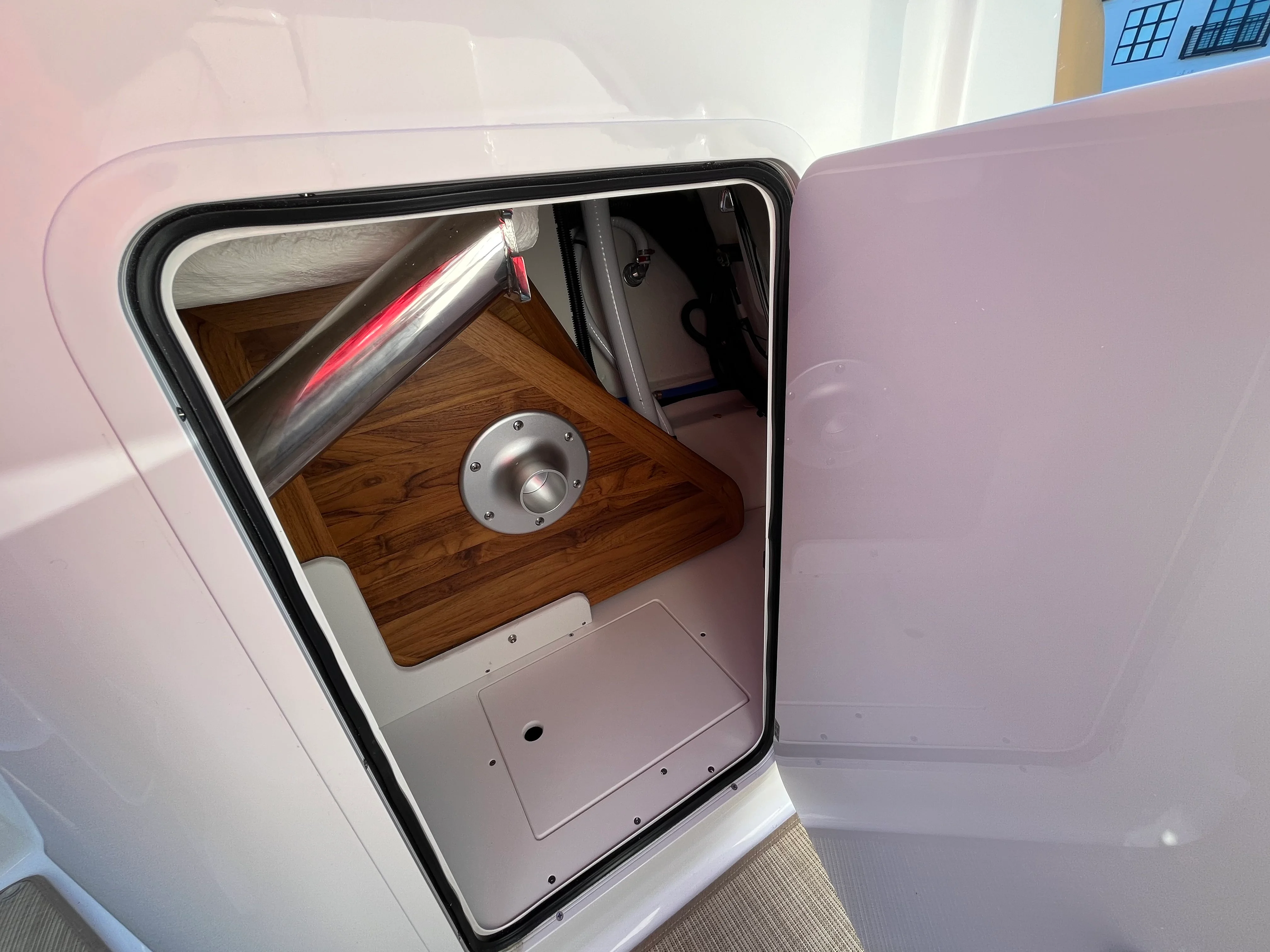 2026 Sea Ray SDX 250 Outboard Image Thumbnail #17