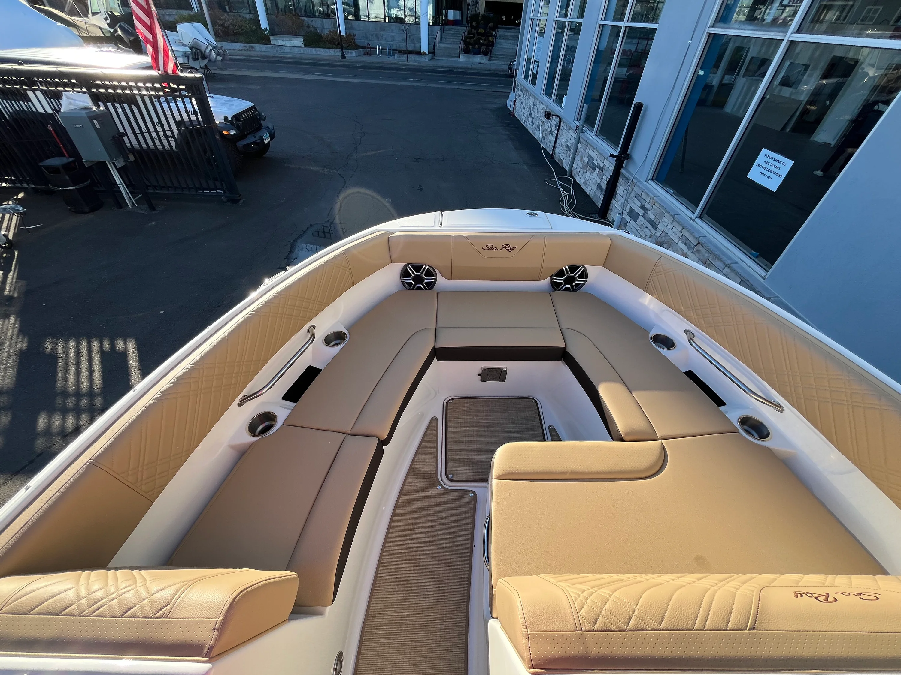 2026 Sea Ray SDX 250 Outboard Image Thumbnail #18