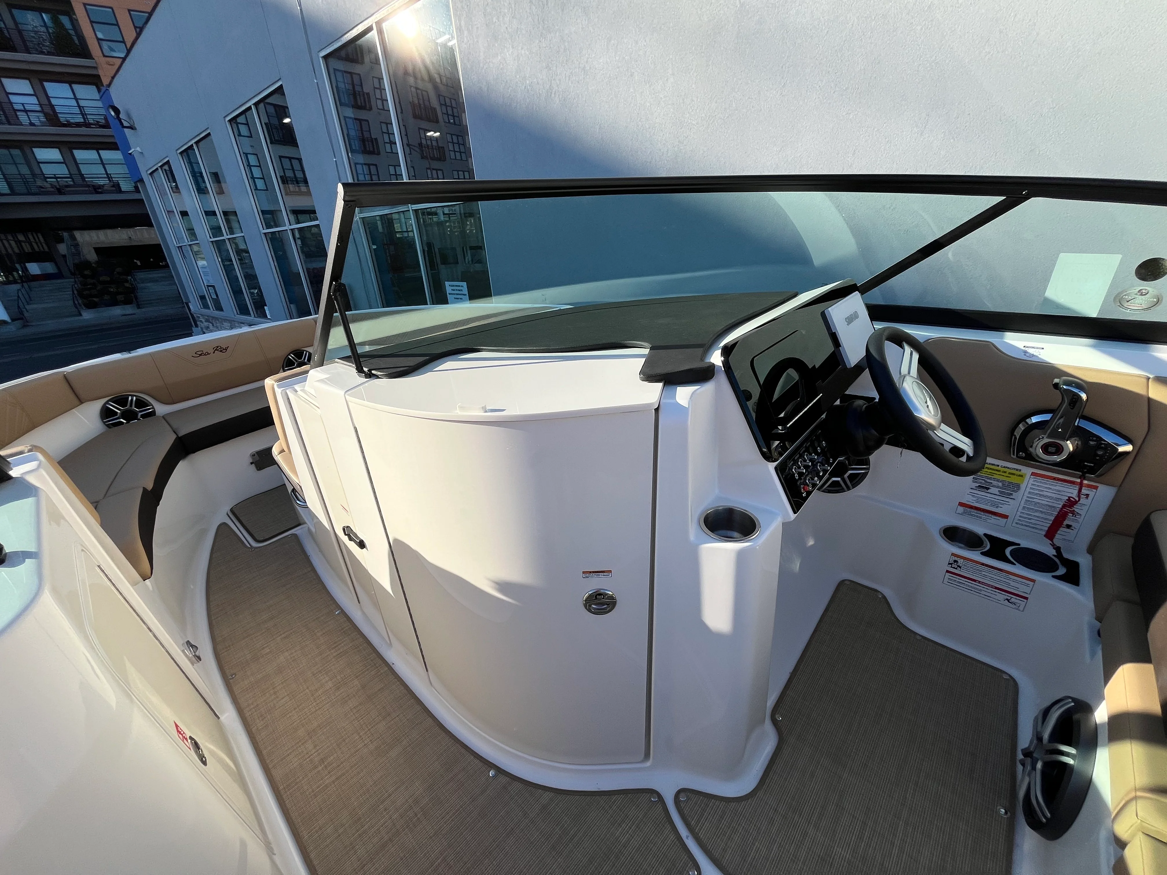 2026 Sea Ray SDX 250 Outboard Image Thumbnail #14