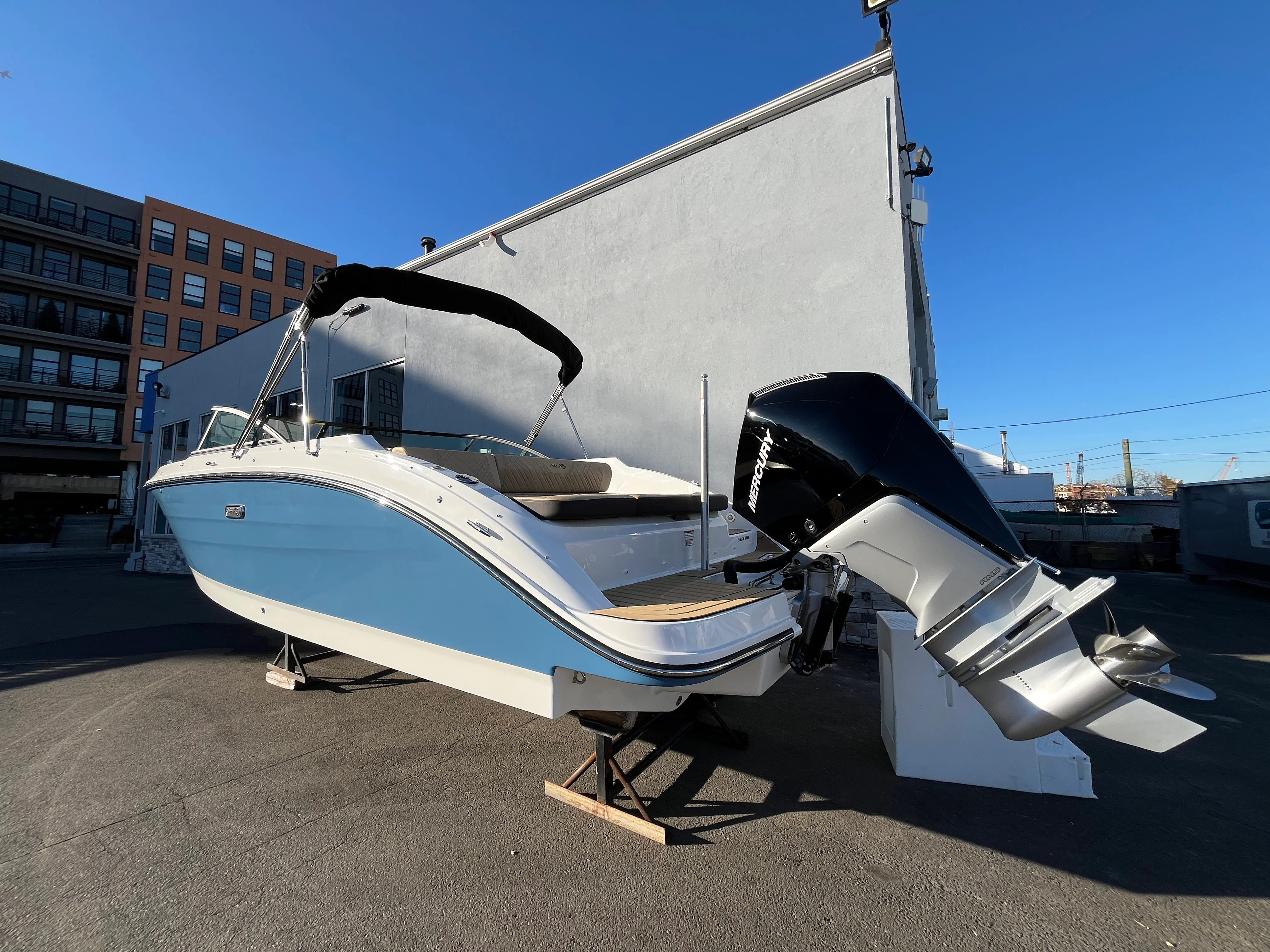 2026 Sea Ray SDX 250 Outboard Image Thumbnail #2