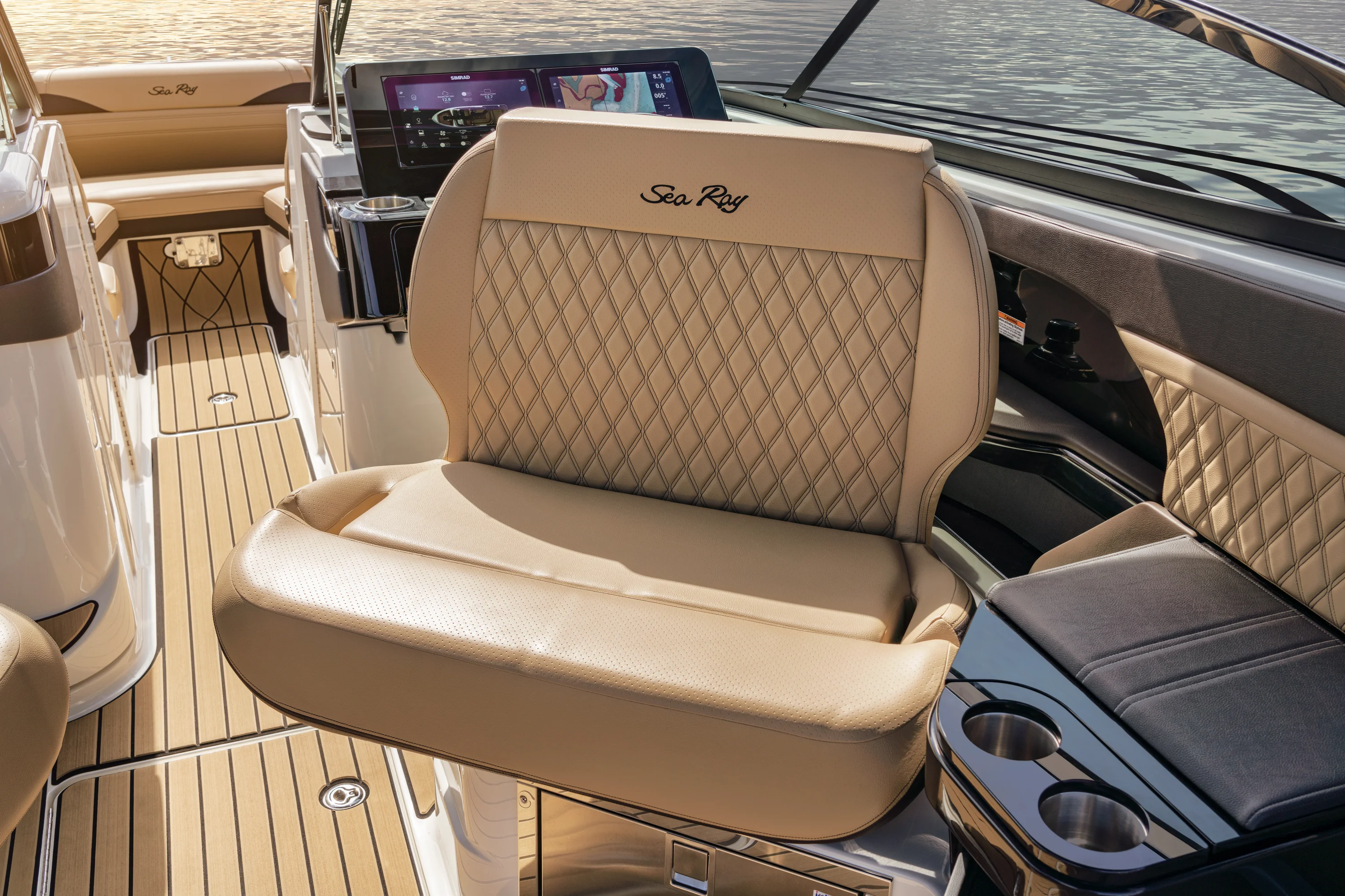 2026 Sea Ray SLX 280 Image Thumbnail #7