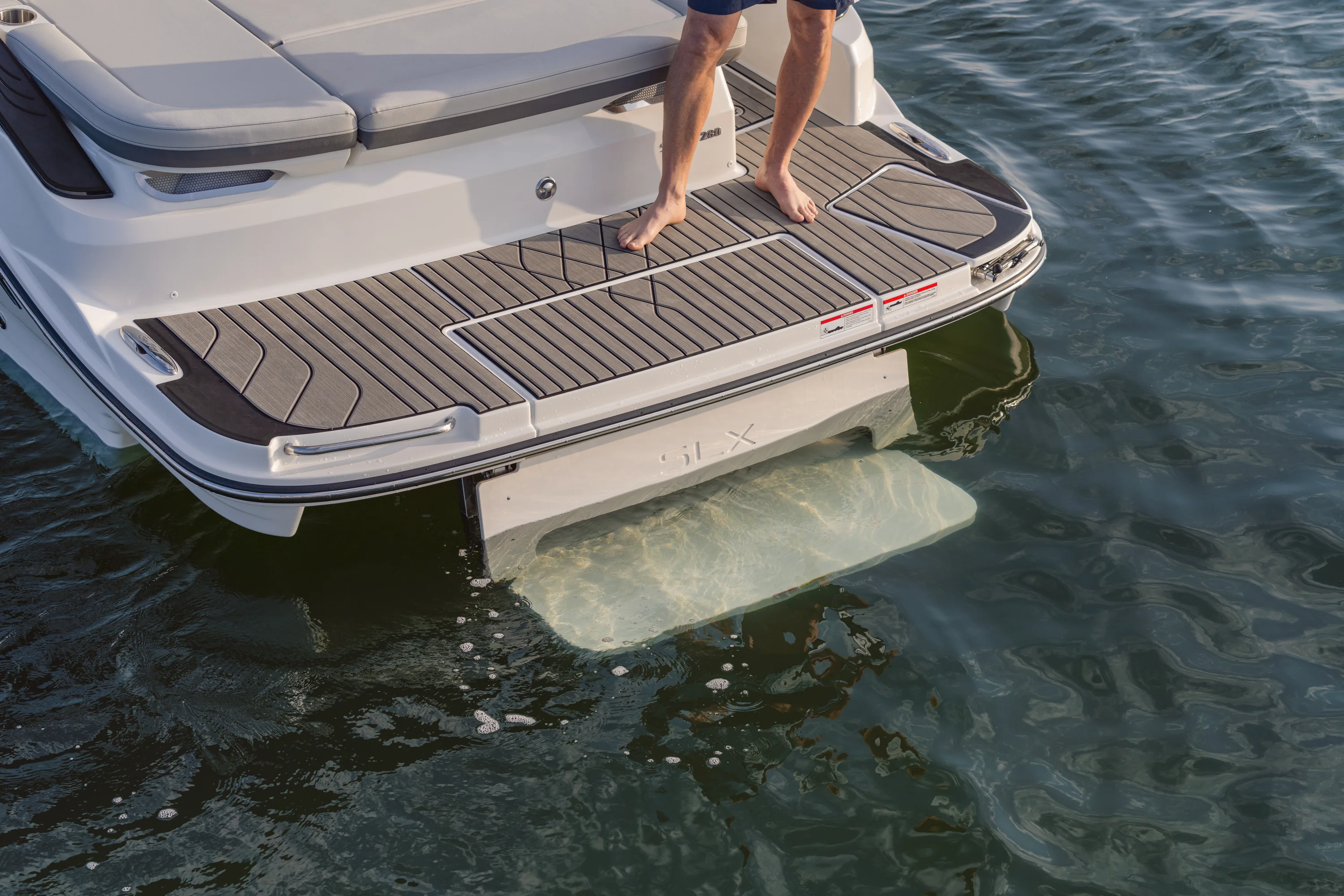 2026 Sea Ray SLX 280 Image Thumbnail #19