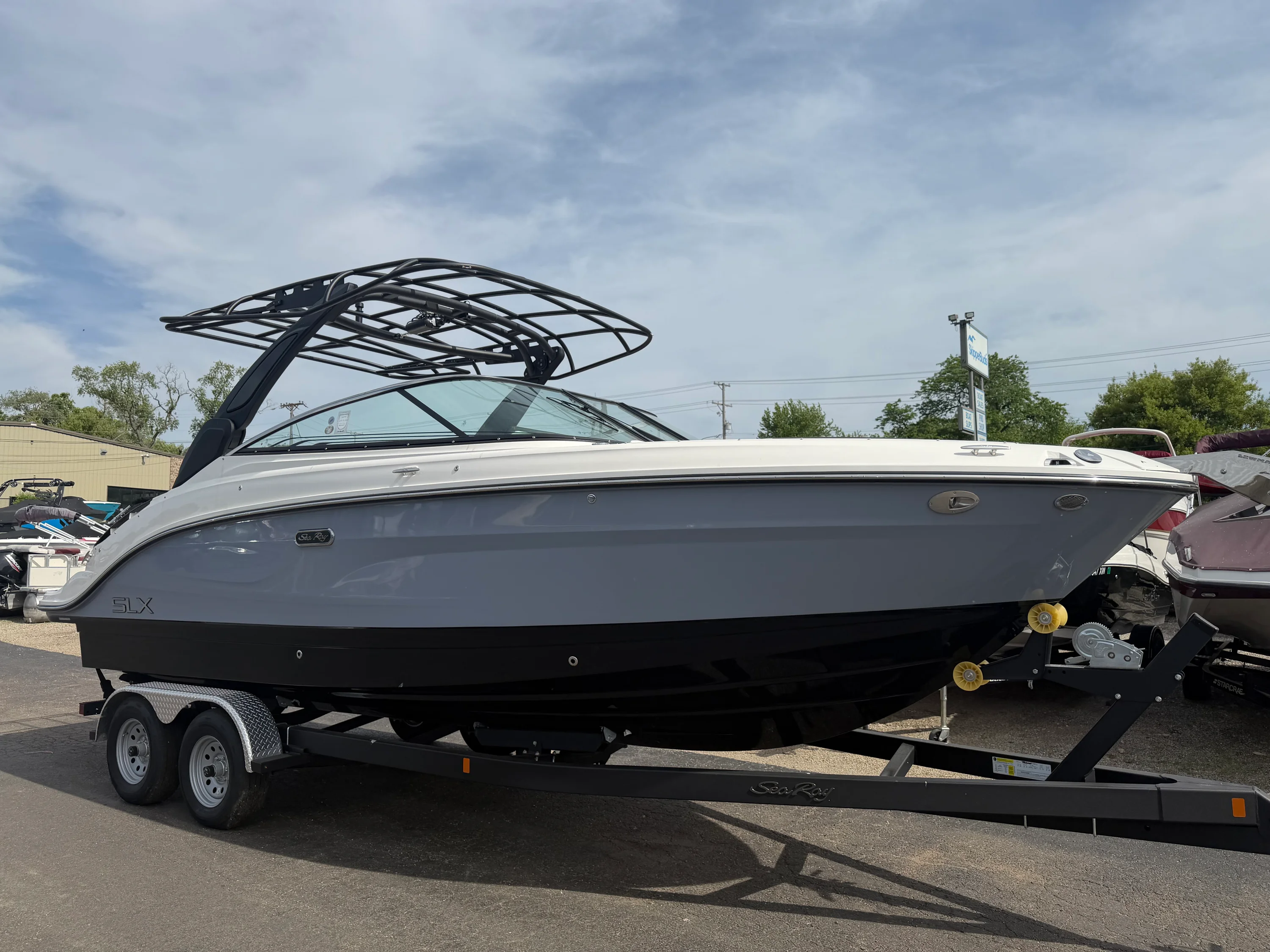 2026 Sea Ray SLX 260 Image Thumbnail #0