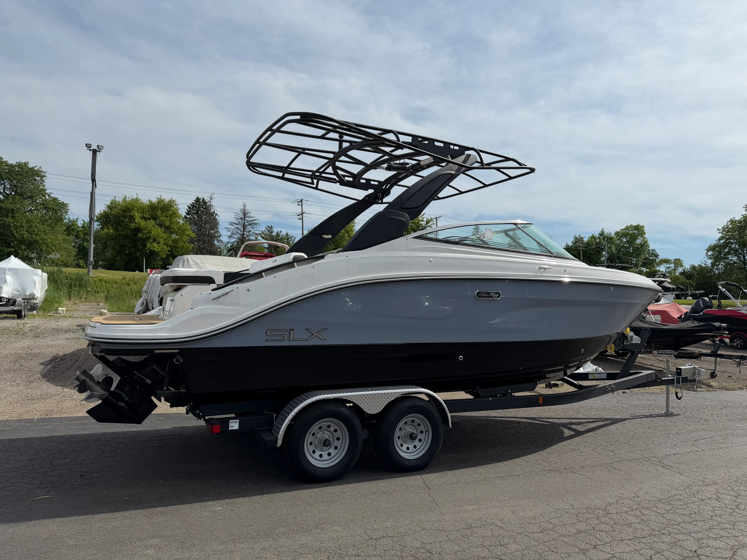 2026 Sea Ray SLX 260 Image Thumbnail #1