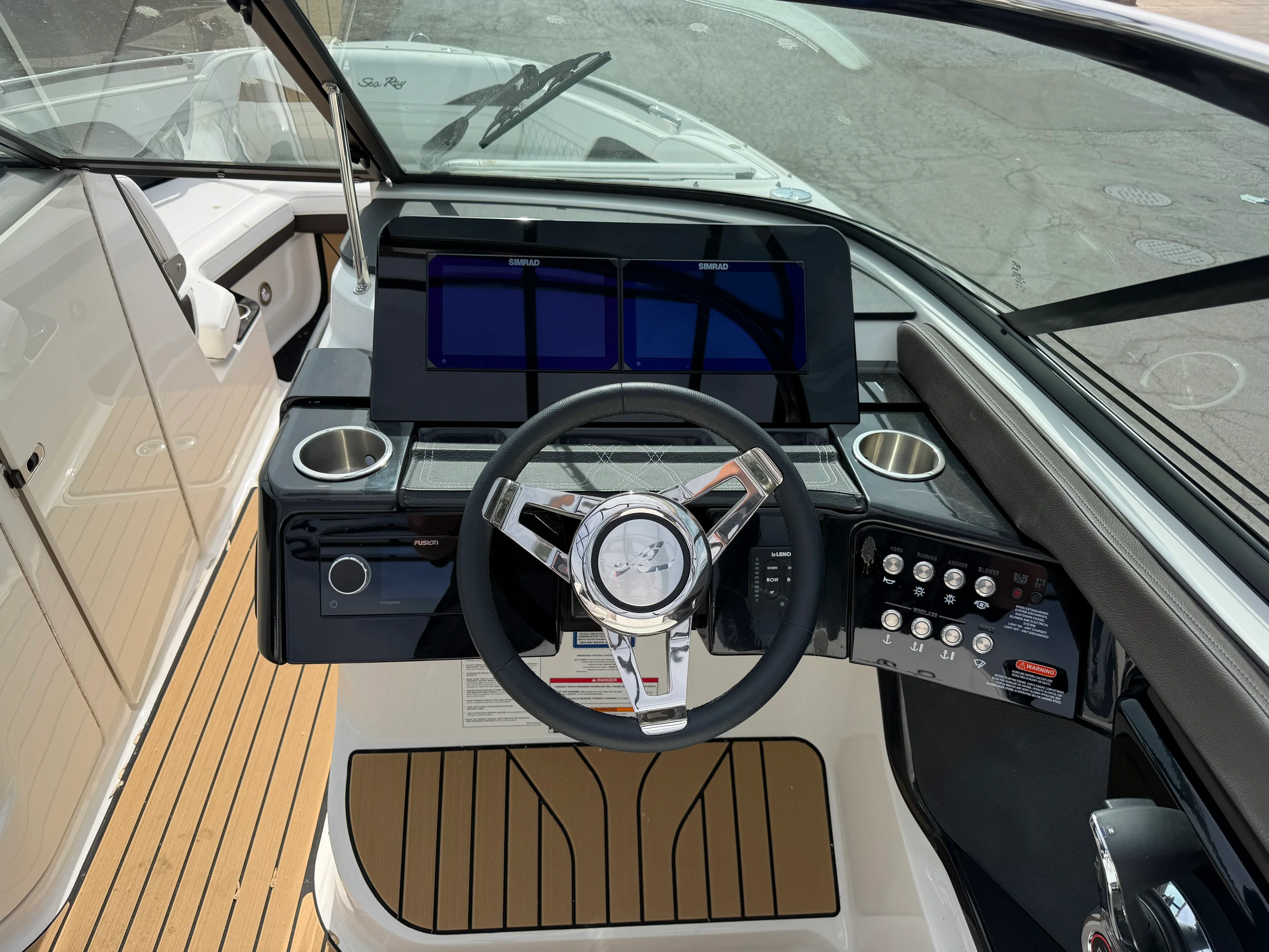 2026 Sea Ray SLX 260 Image Thumbnail #10