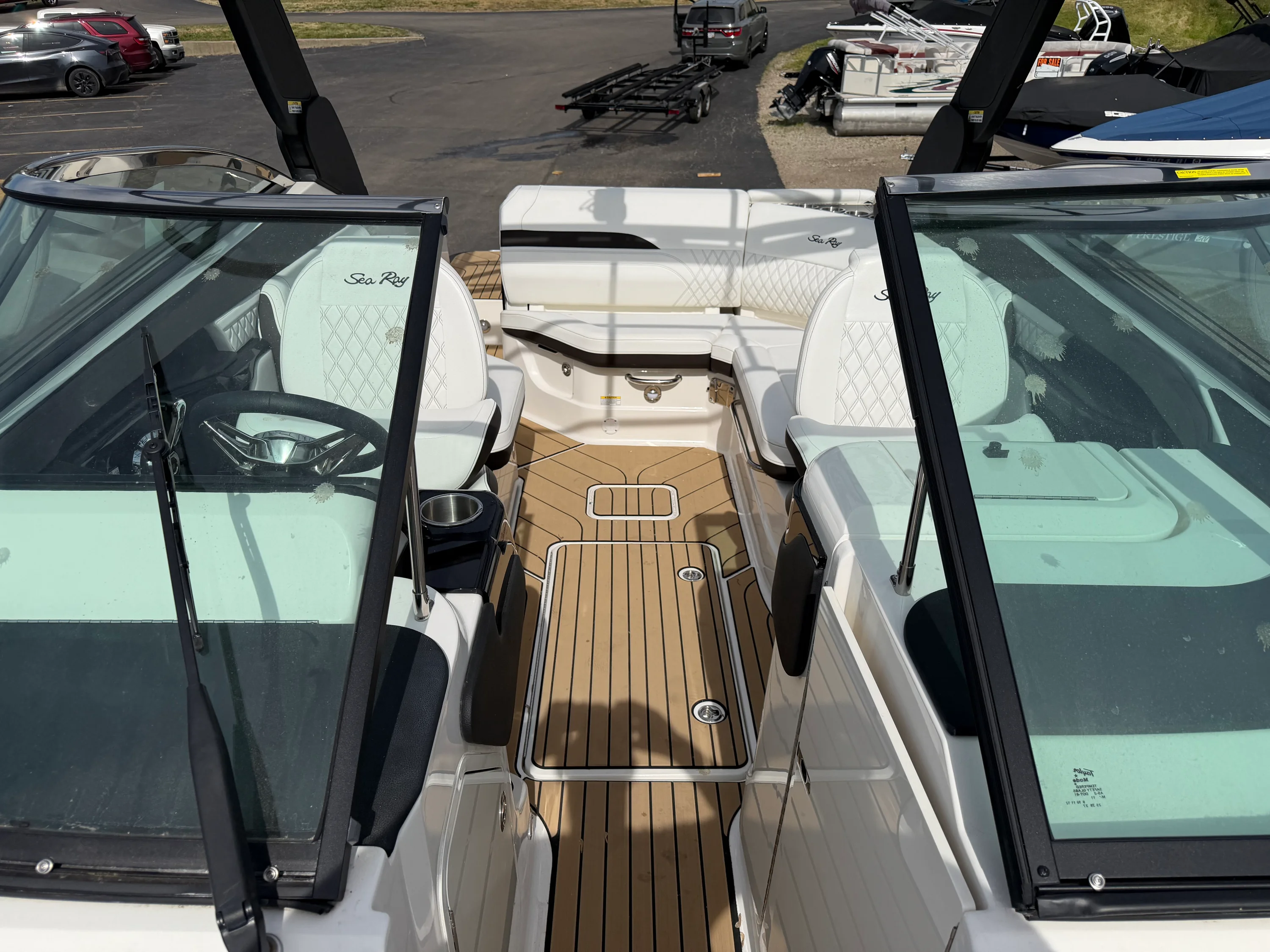 2026 Sea Ray SLX 260 Image Thumbnail #16