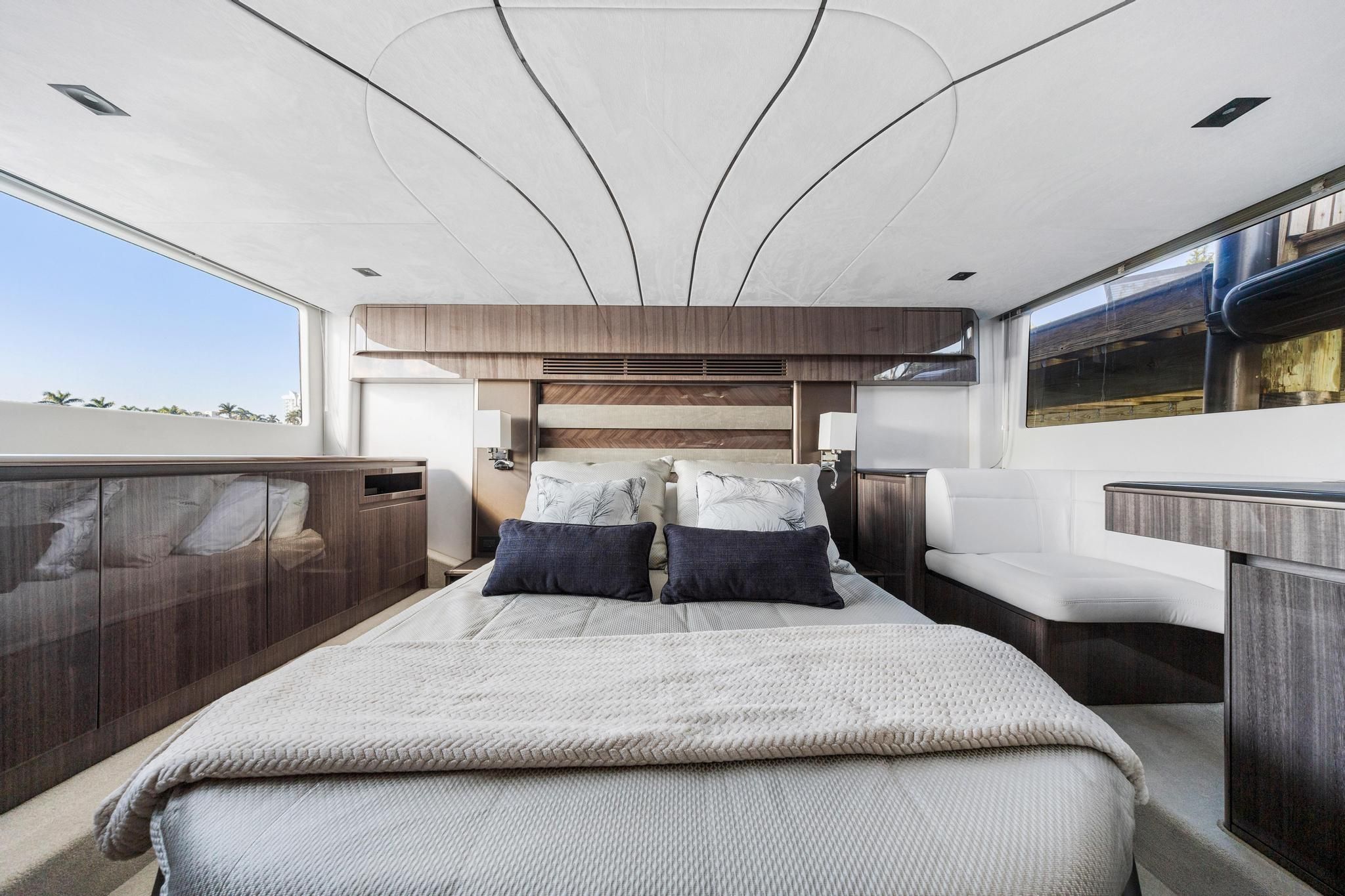 2025 Galeon 50 FLY Image Thumbnail #23