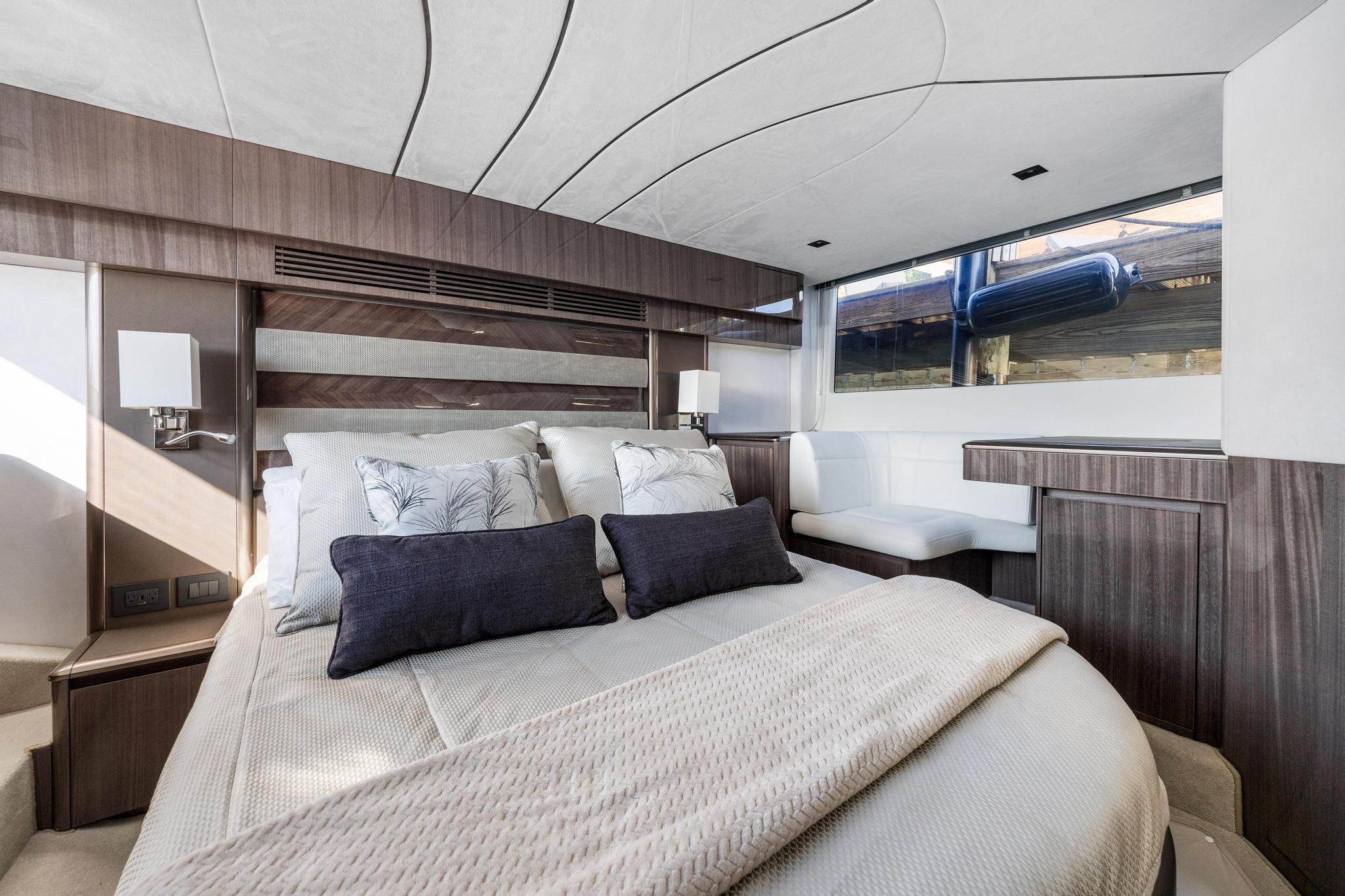 2025 Galeon 50 FLY Image Thumbnail #24