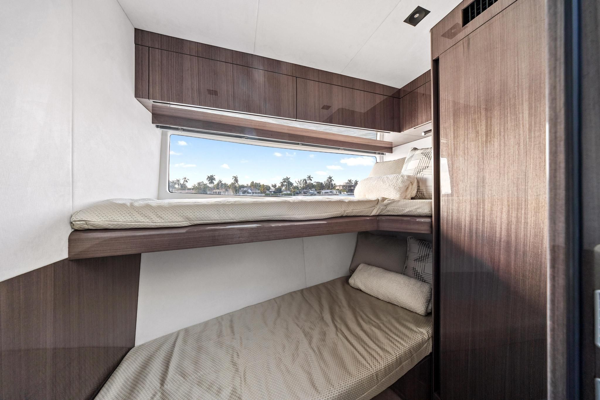 2025 Galeon 50 FLY Image Thumbnail #20