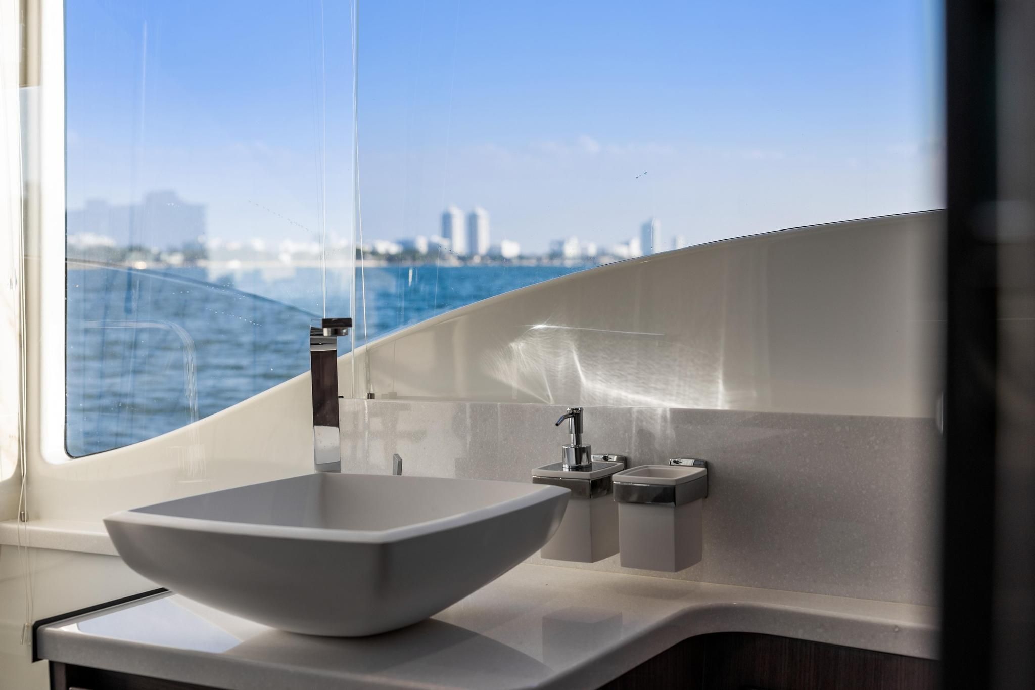 2025 Galeon 50 FLY Image Thumbnail #45