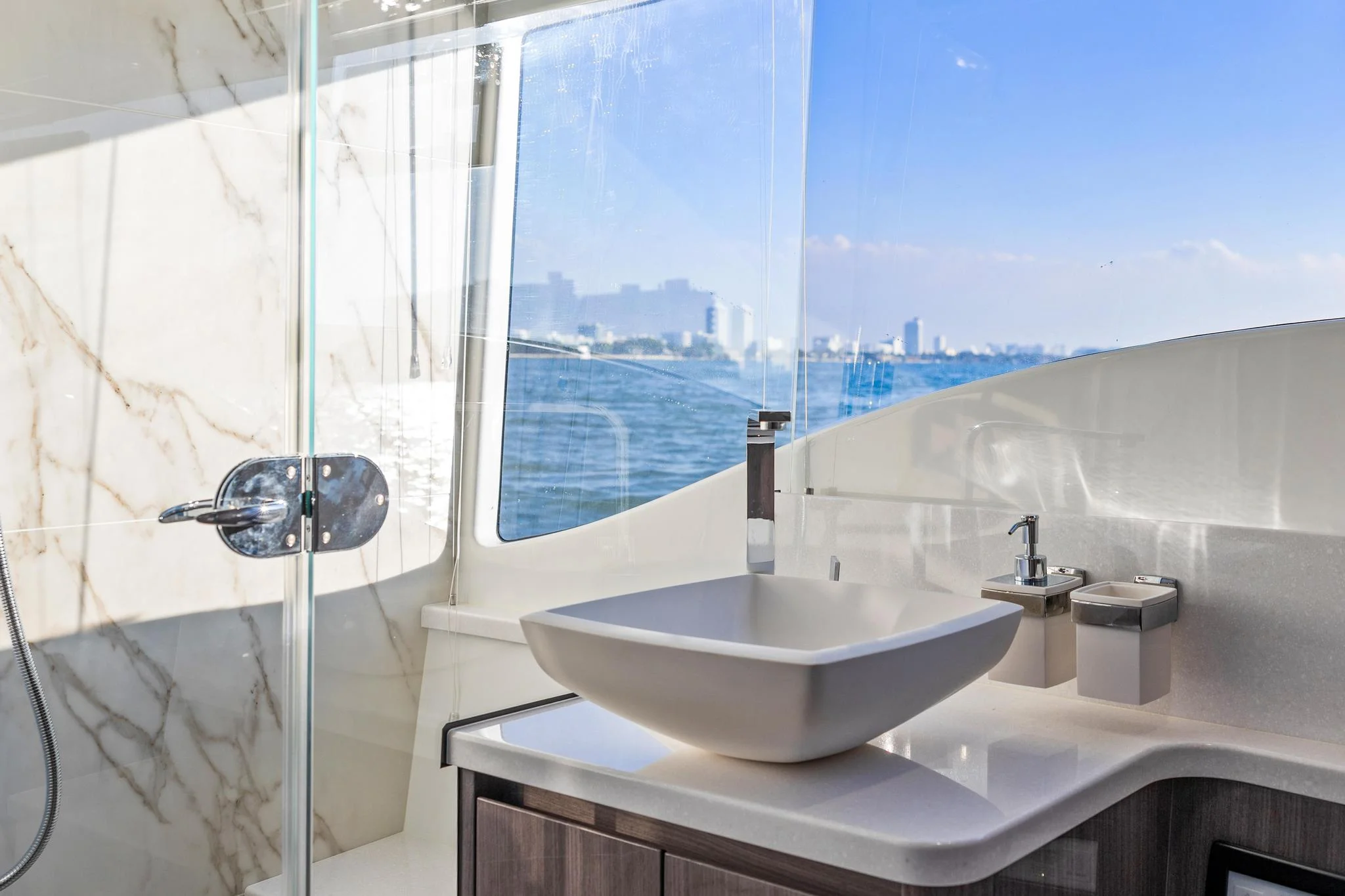 2025 Galeon 50 FLY Image Thumbnail #44