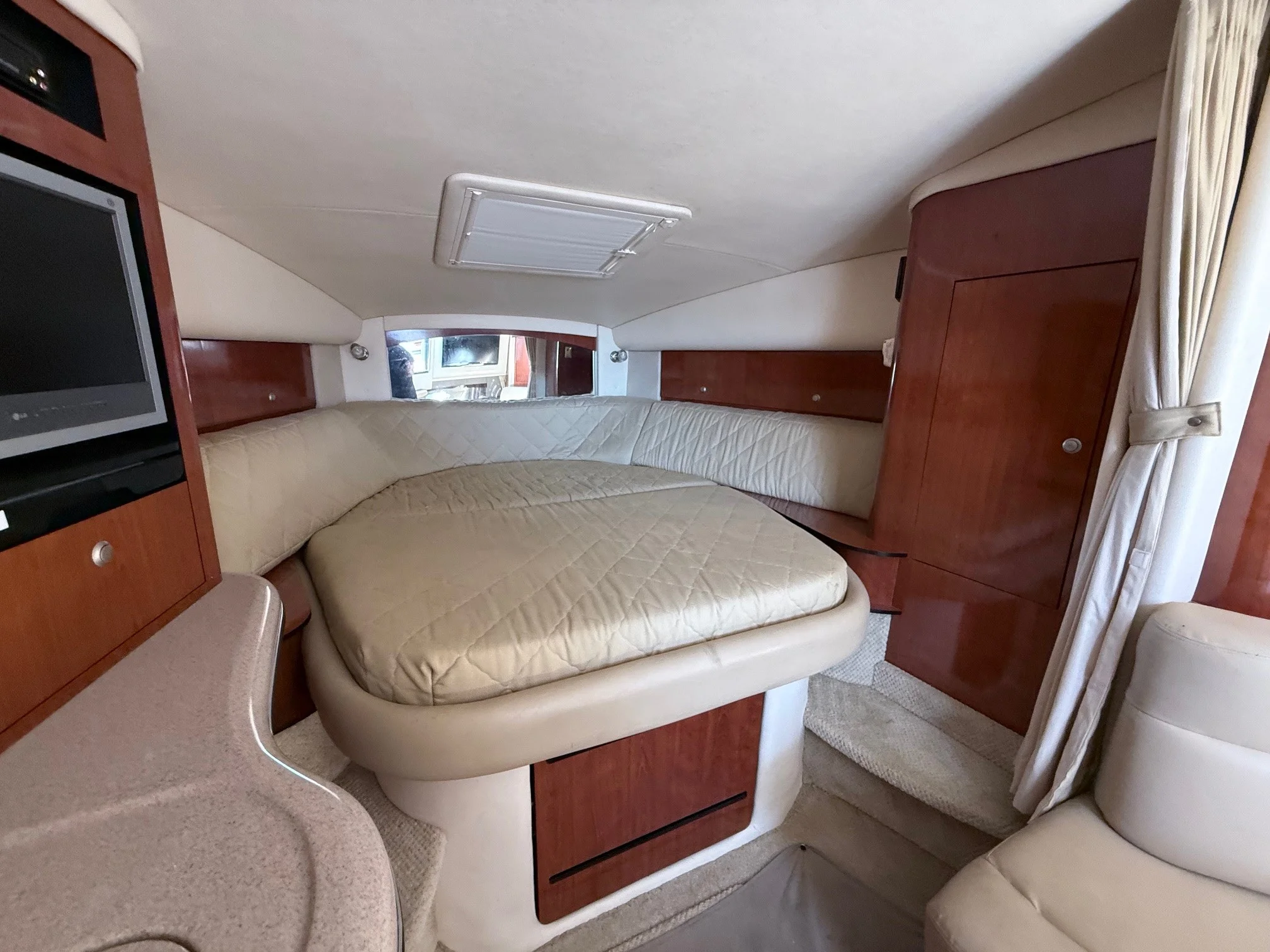 2007 Sea Ray 320 SUNDANCER Image Thumbnail #16