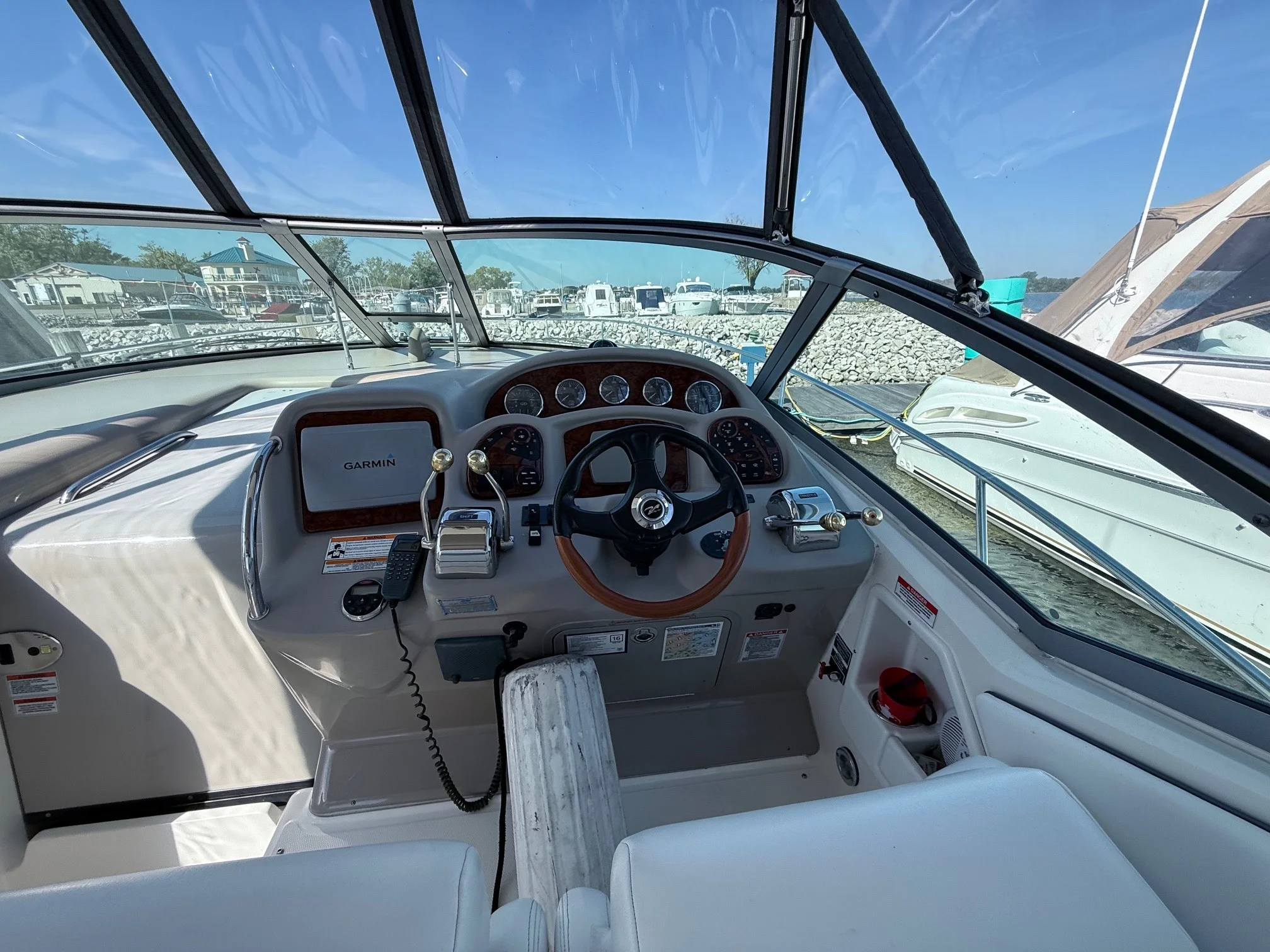 2007 Sea Ray 320 SUNDANCER Image Thumbnail #9