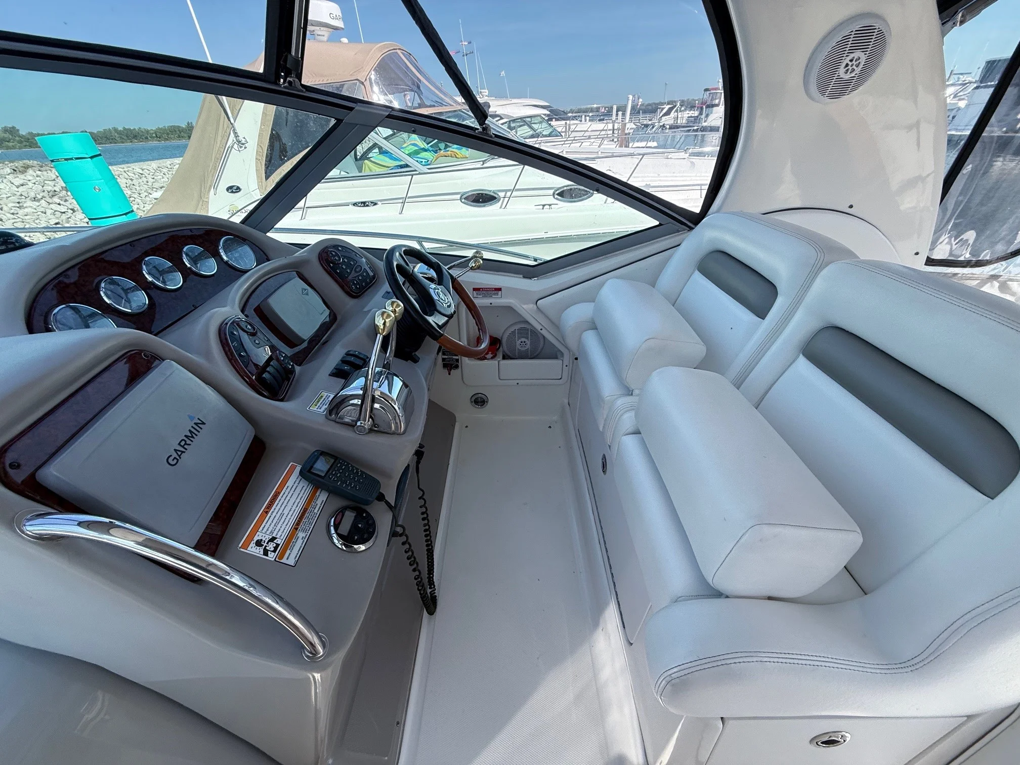 2007 Sea Ray 320 SUNDANCER Image Thumbnail #8