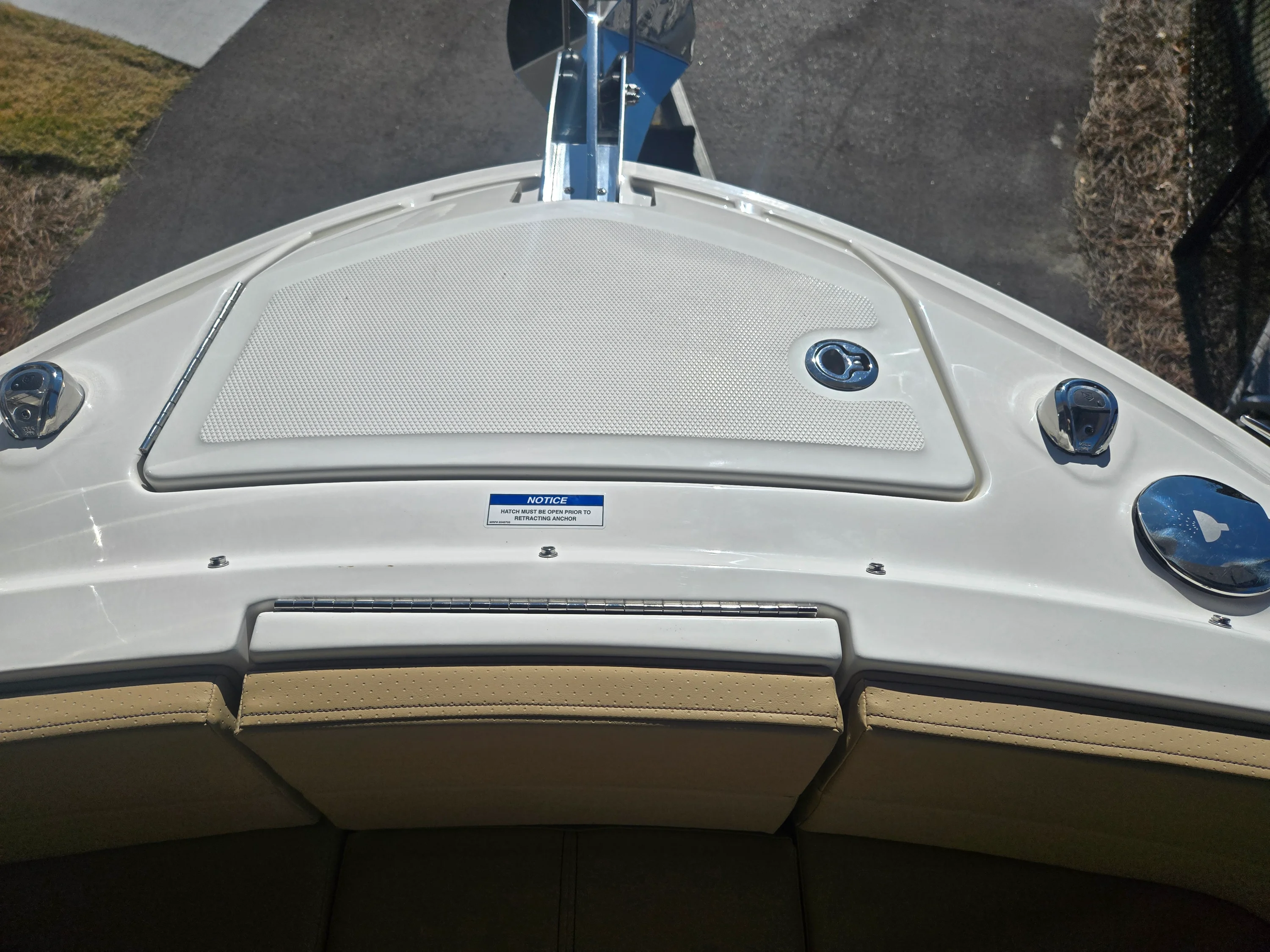 2026 Sea Ray SLX 310 Outboard Image Thumbnail #25