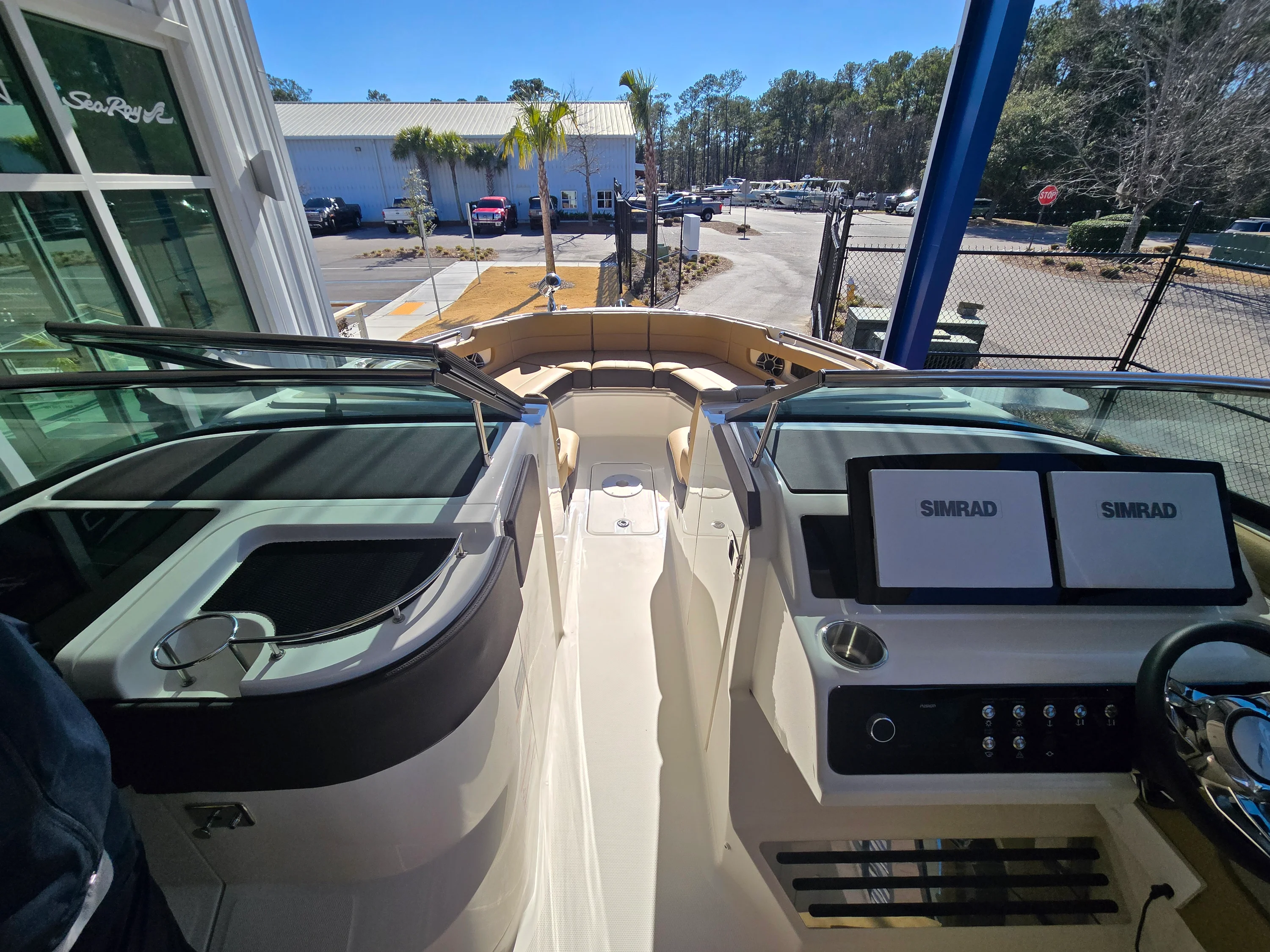 2026 Sea Ray SLX 310 Outboard Image Thumbnail #16