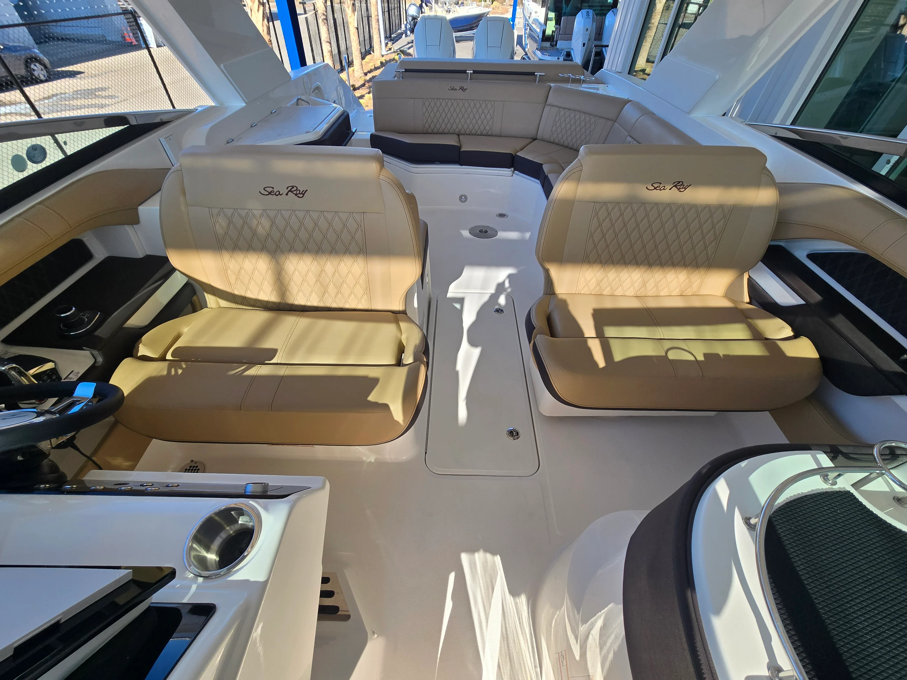 2026 Sea Ray SLX 310 Outboard Image Thumbnail #14