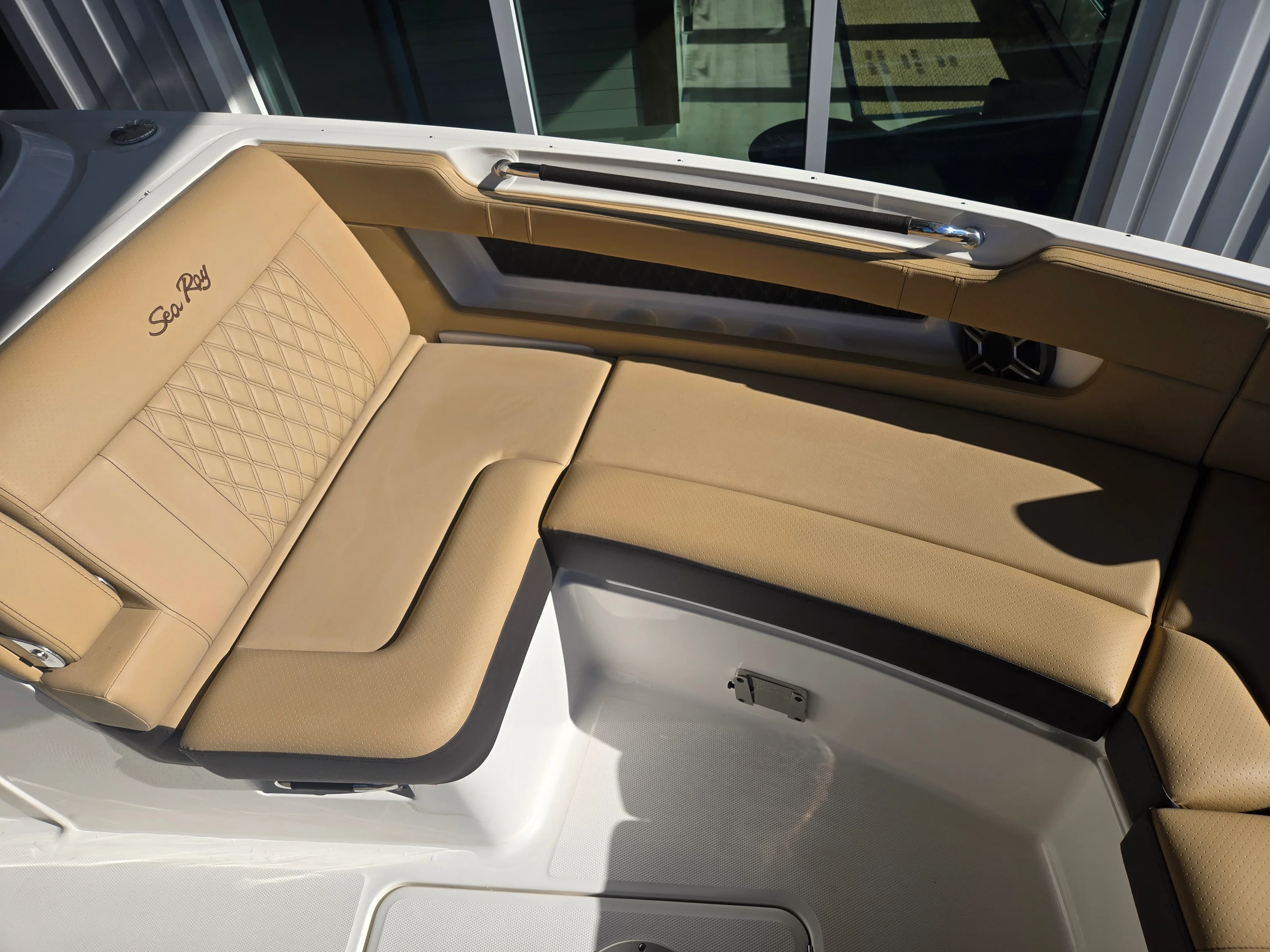 2026 Sea Ray SLX 310 Outboard Image Thumbnail #22