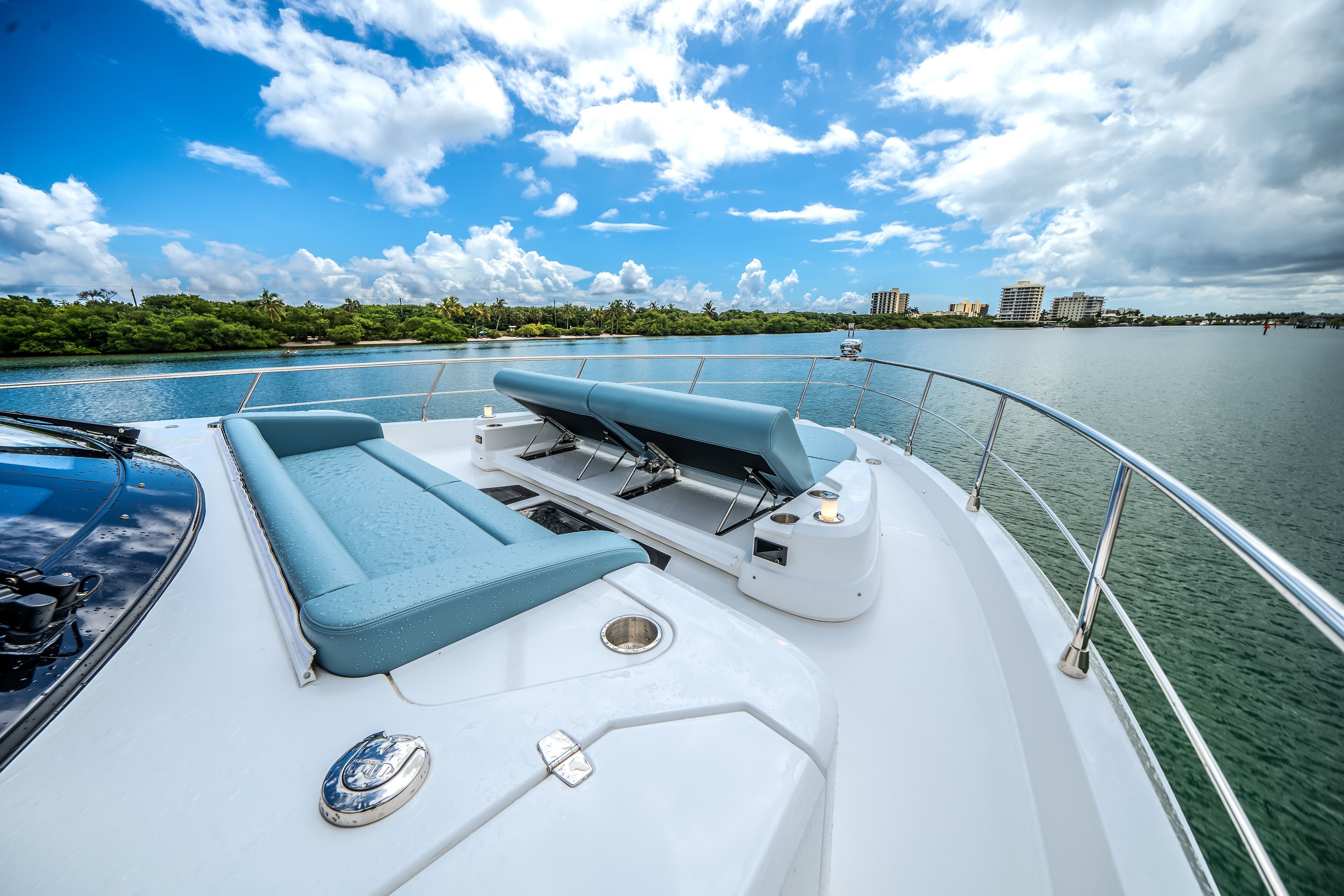 2026 Cruisers Yachts 57 Fly Image Thumbnail #40