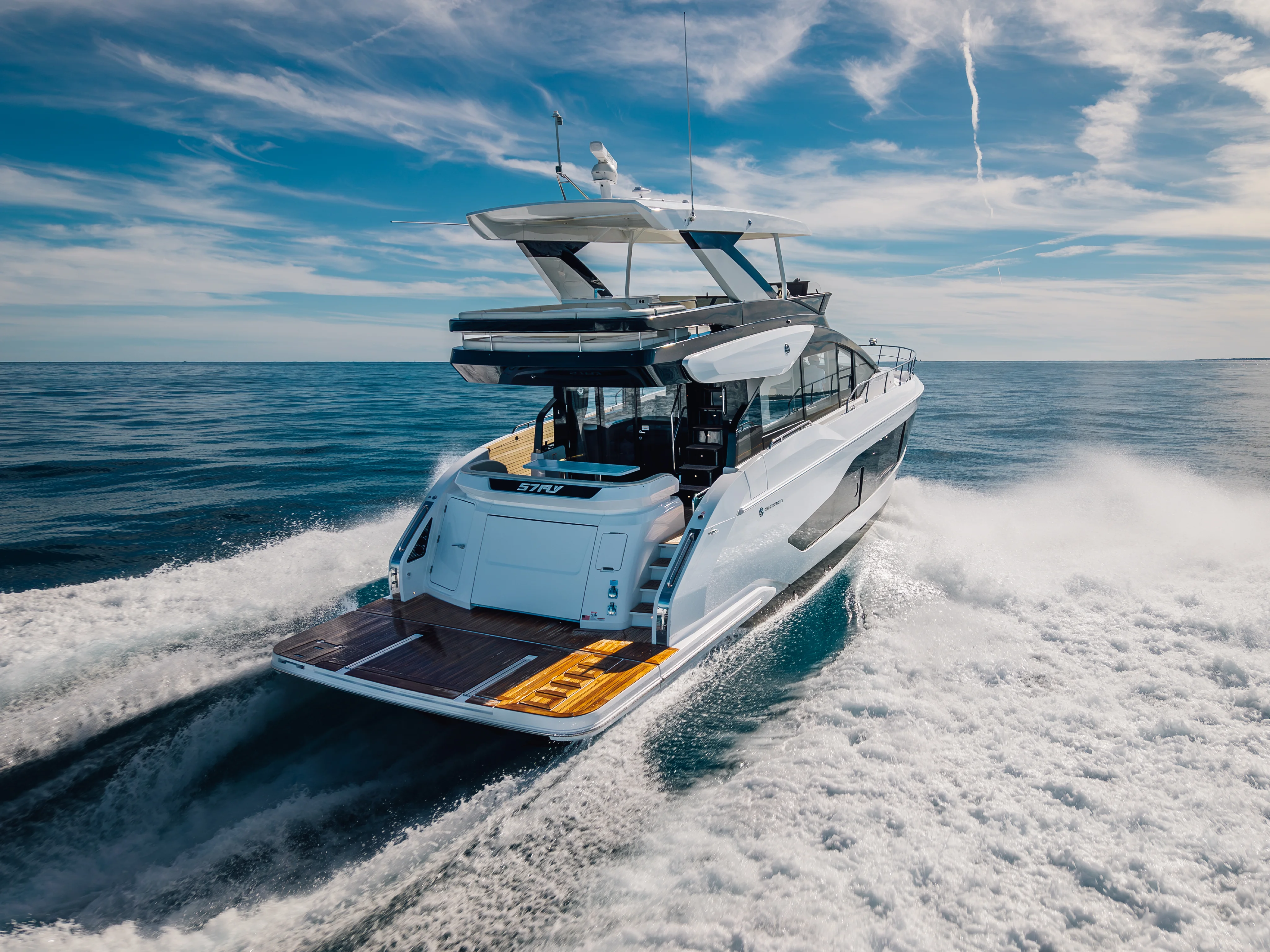 2026 Cruisers Yachts 57 Fly Image Thumbnail #6