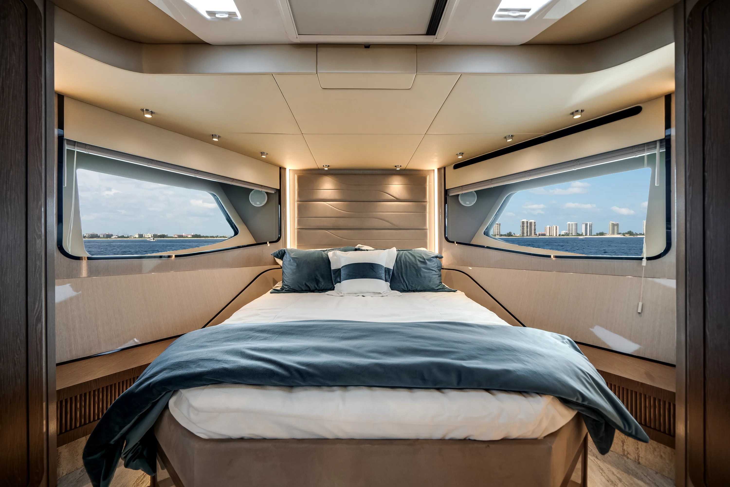 2026 Cruisers Yachts 57 FLY Image Thumbnail #60