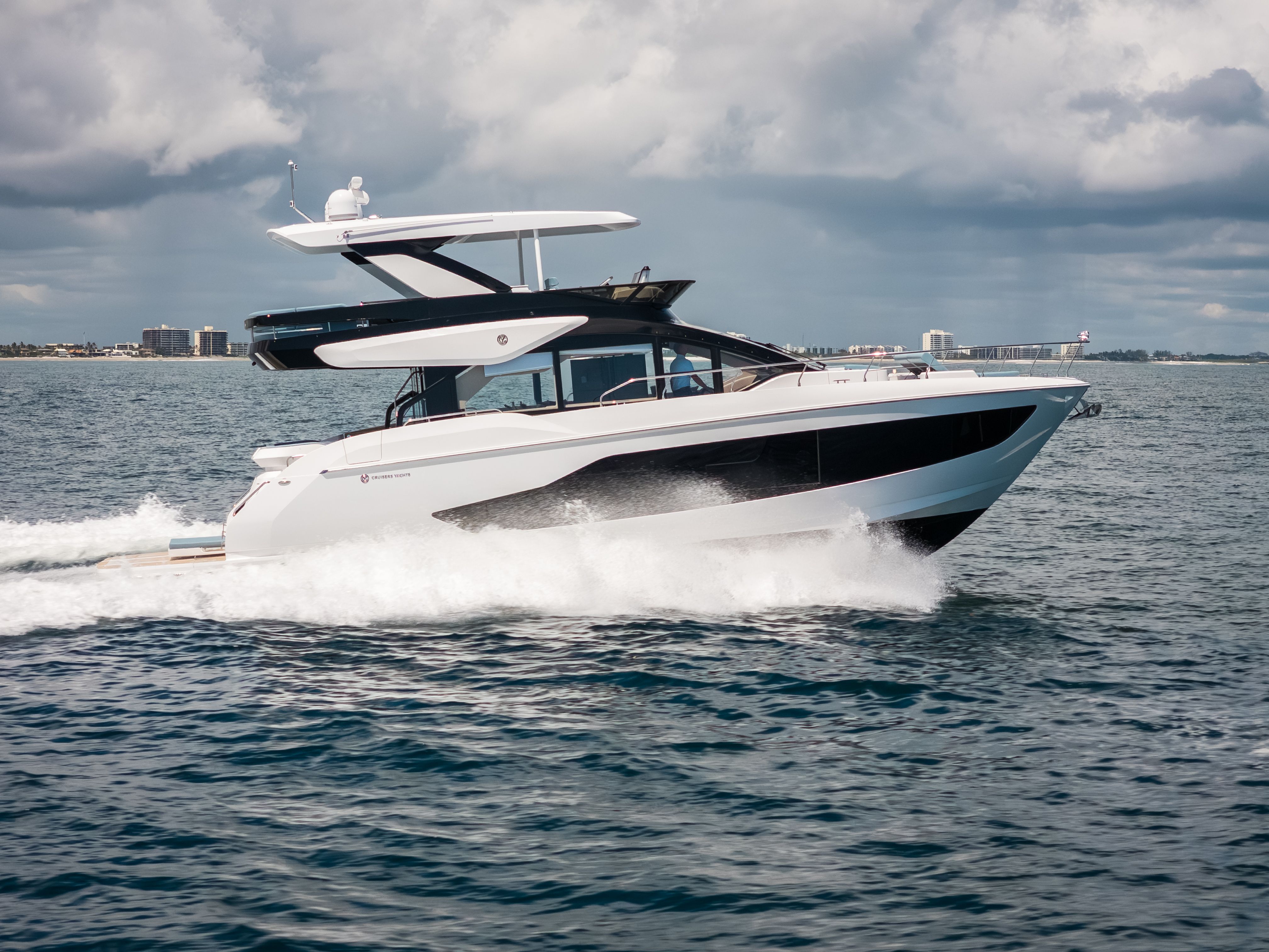 2026 Cruisers Yachts 57 Fly Image Thumbnail #8