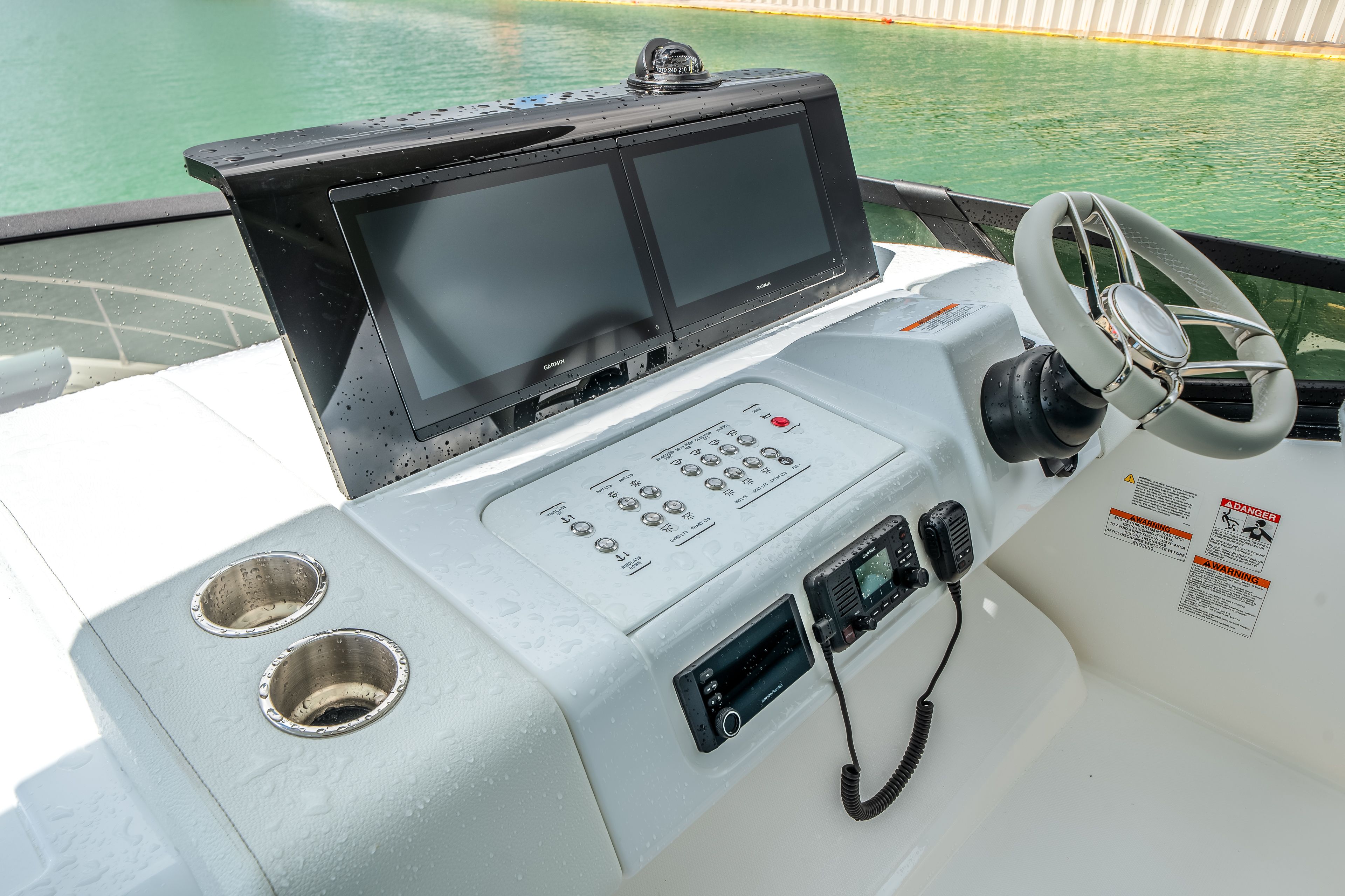 2026 Cruisers Yachts 57 Fly Image Thumbnail #28