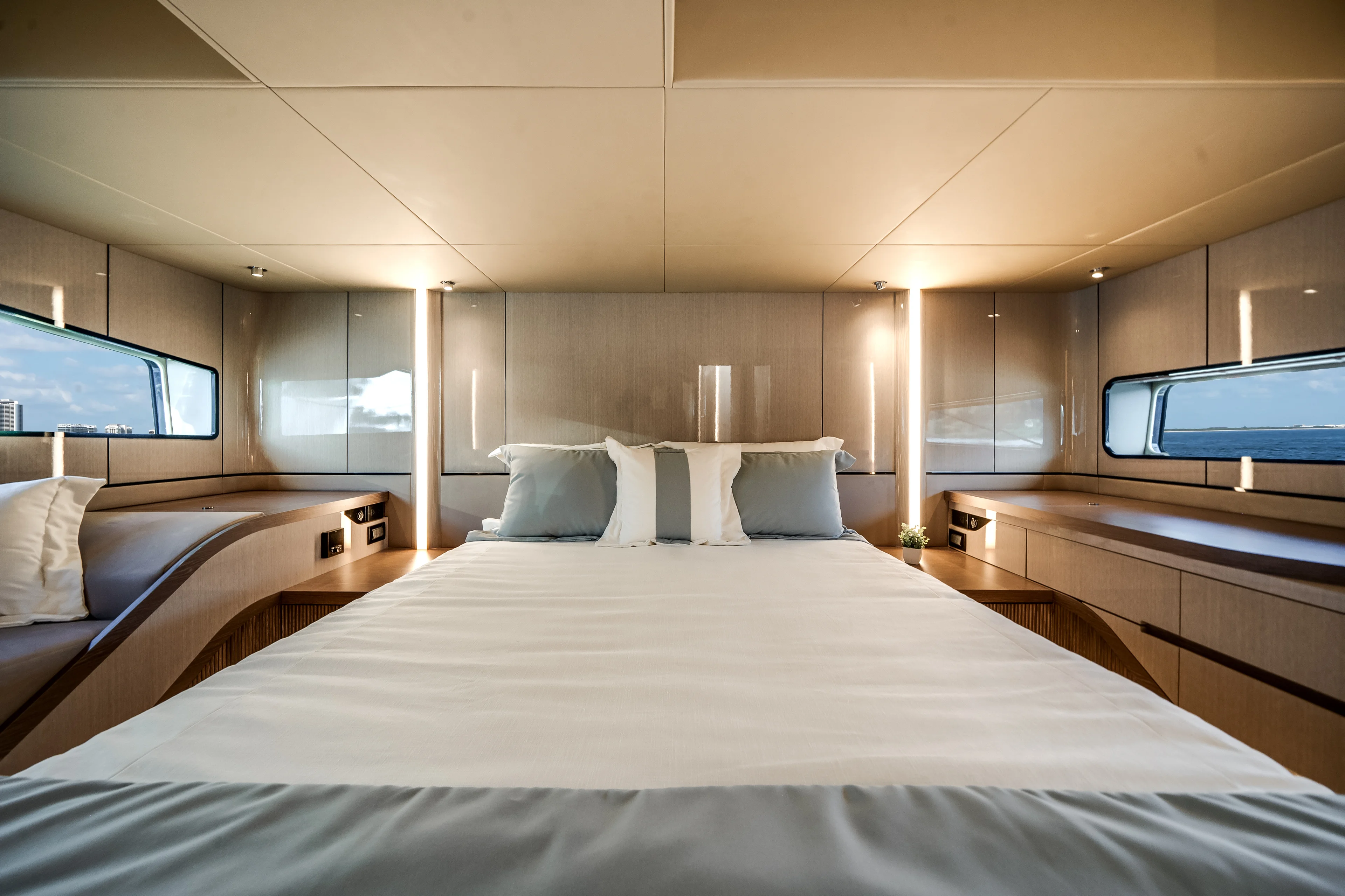 2026 Cruisers Yachts 57 Fly Image Thumbnail #51