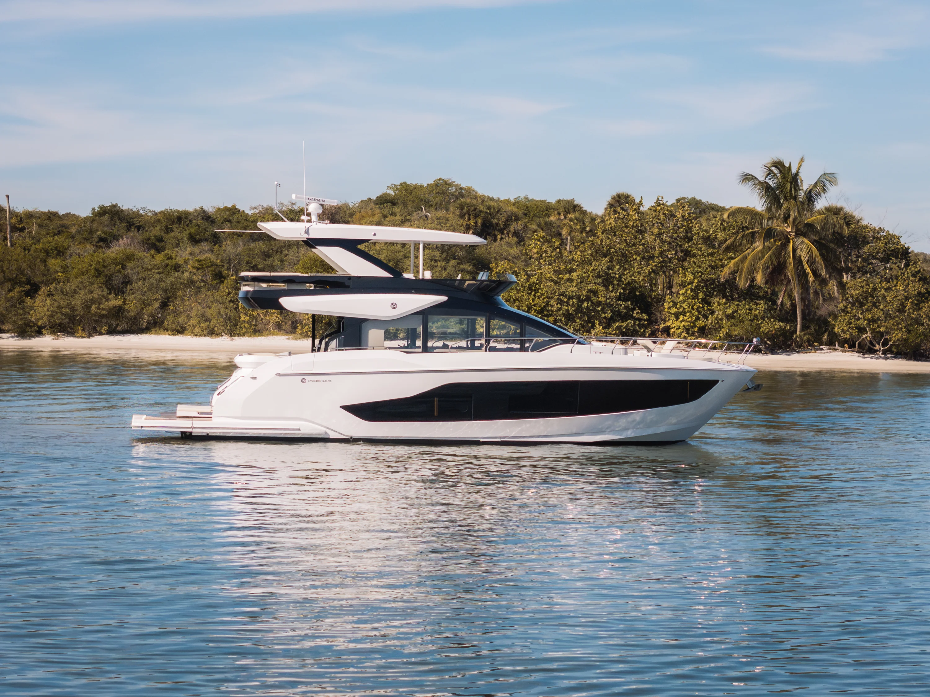 2026 Cruisers Yachts 57 FLY Image Thumbnail #1