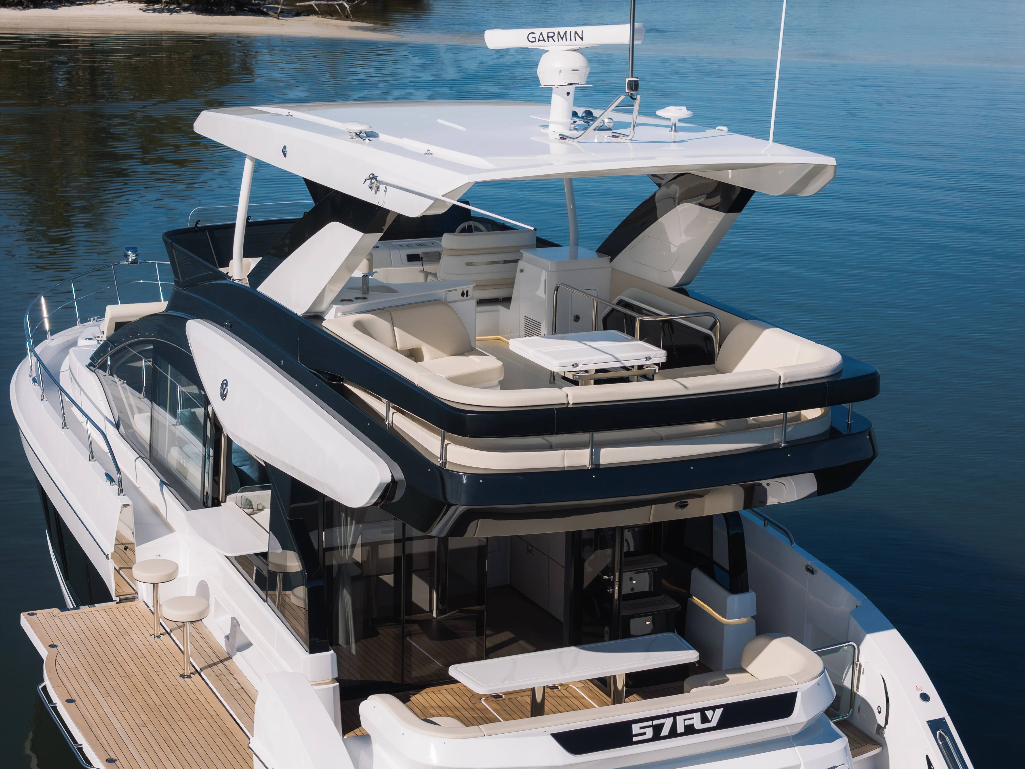 2026 Cruisers Yachts 57 Fly Image Thumbnail #9