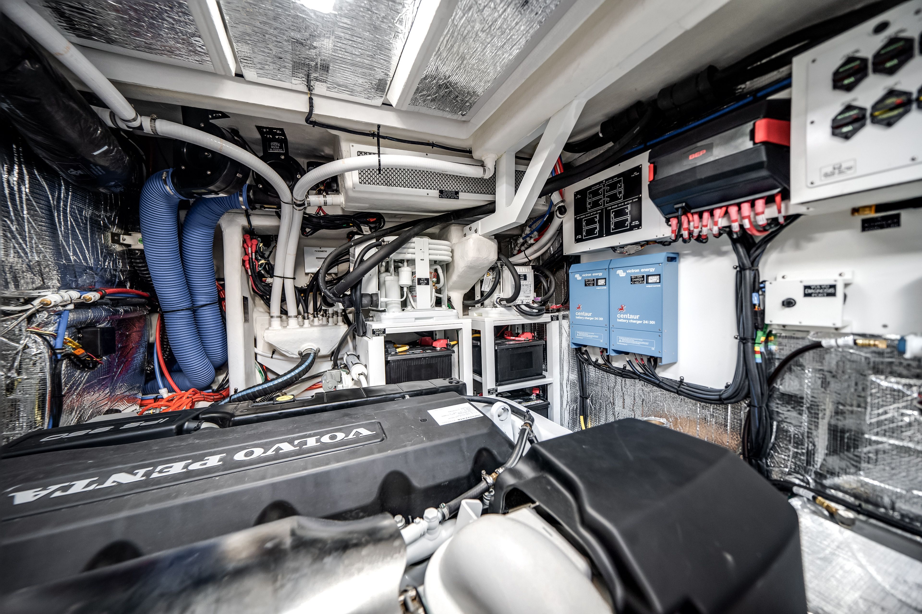 2026 Cruisers Yachts 57 Fly Image Thumbnail #75