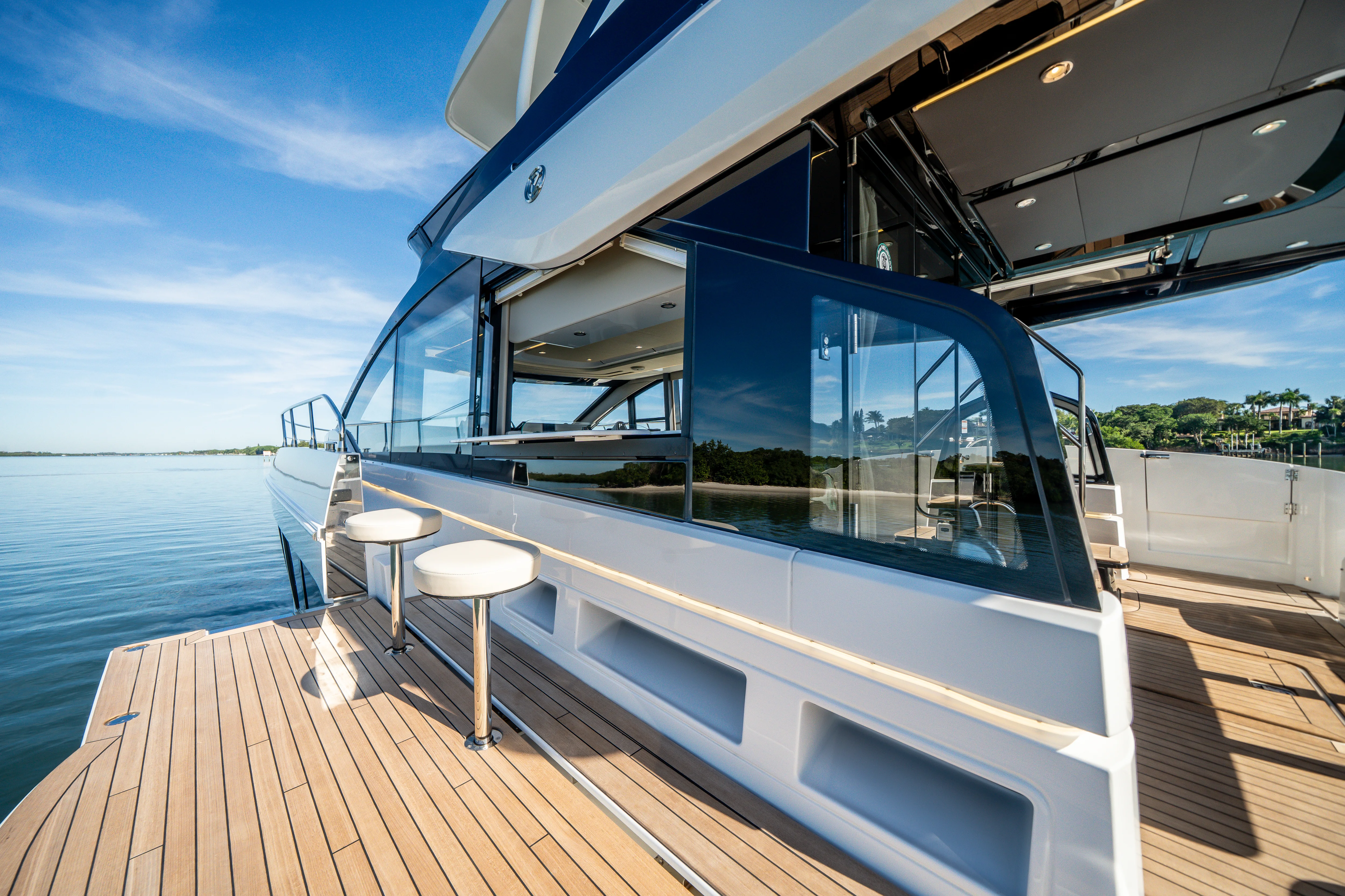 2026 Cruisers Yachts 57 Fly Image Thumbnail #16