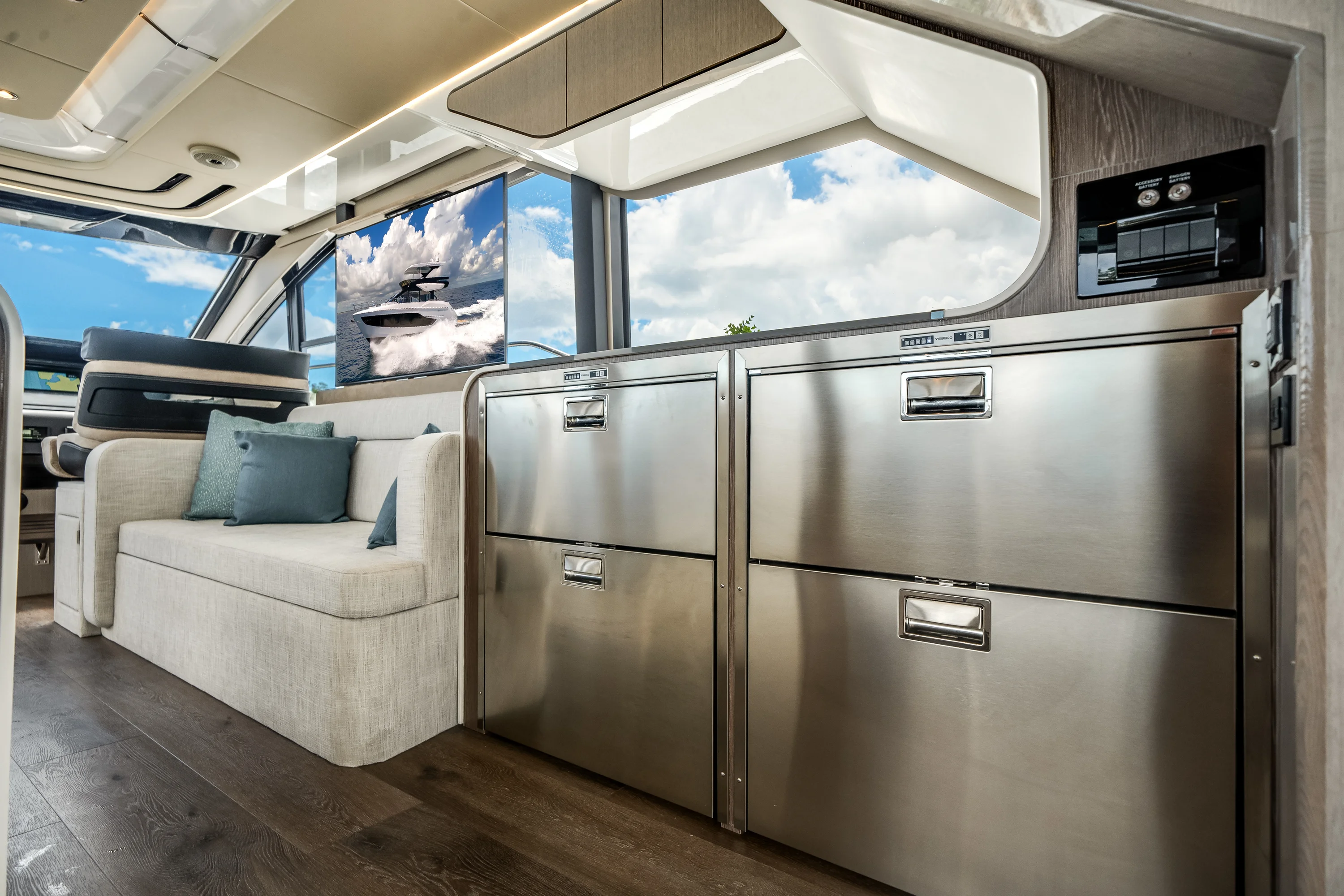 2026 Cruisers Yachts 57 FLY Image Thumbnail #39